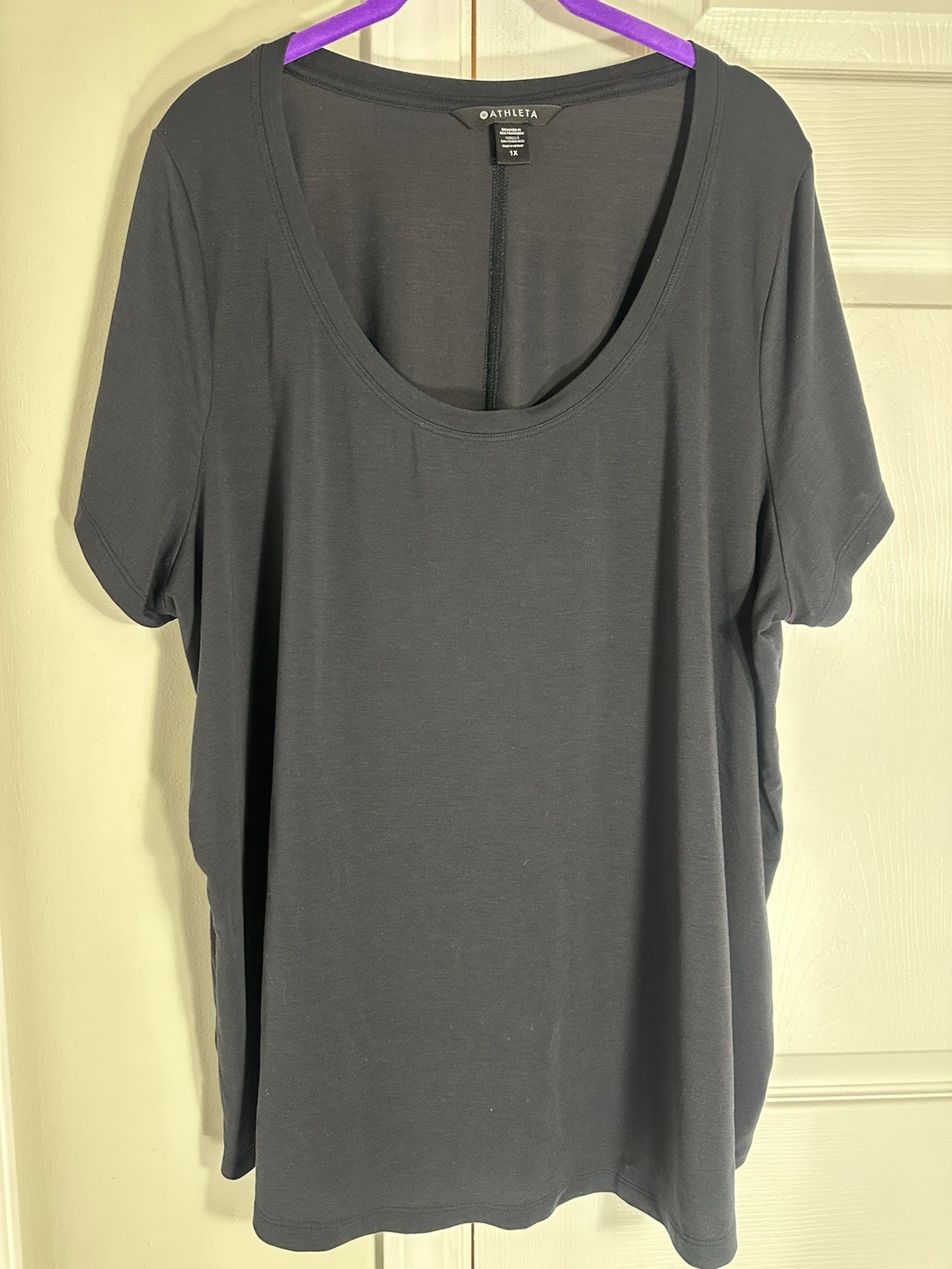 Athleta Women’s Size 1X Black Scoop Neck Relaxed Fit Tee