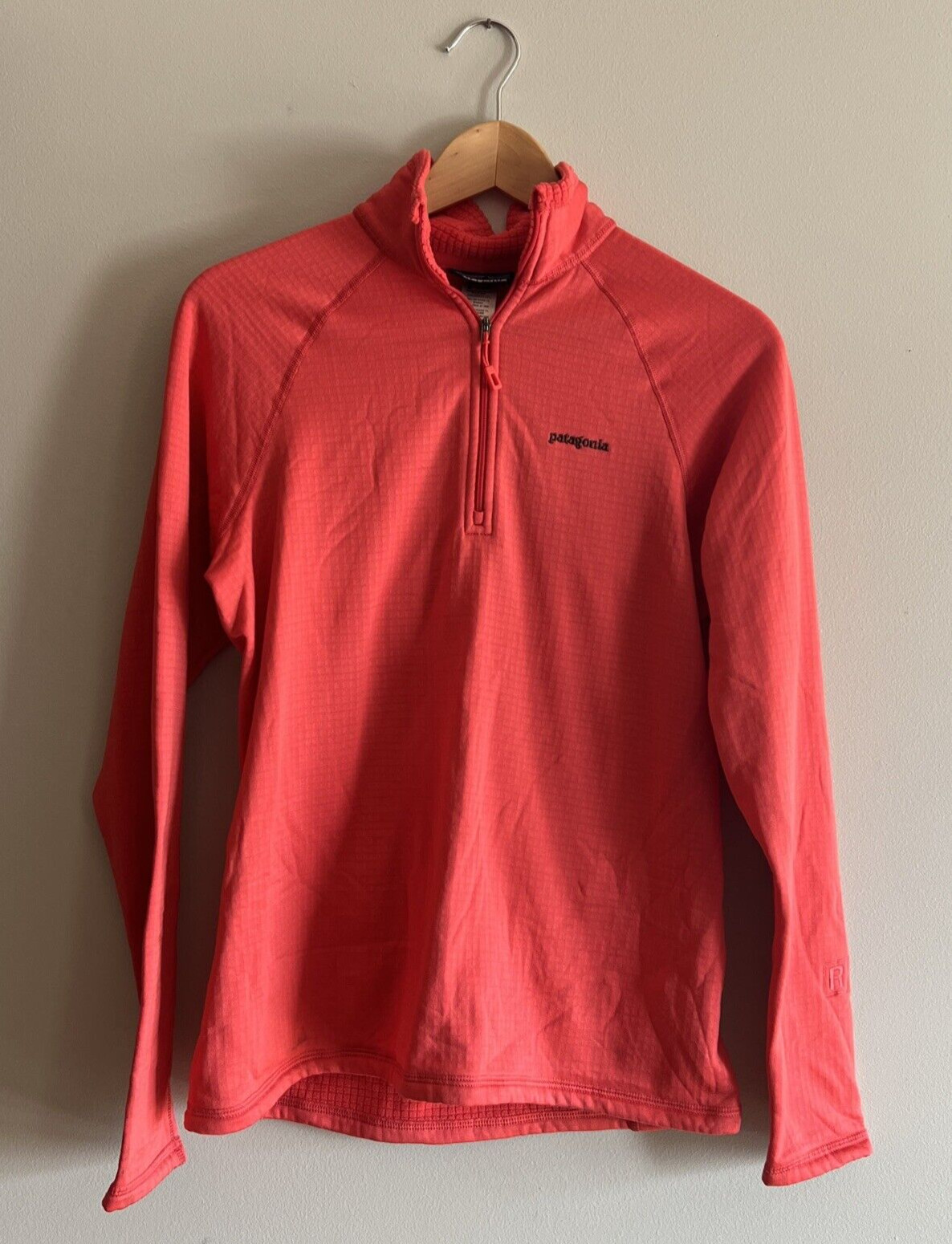 PATAGONIA 1/4 Zip Polartec R1 Long Sleeve Shirt Top Base layer Red Orange Mock M
