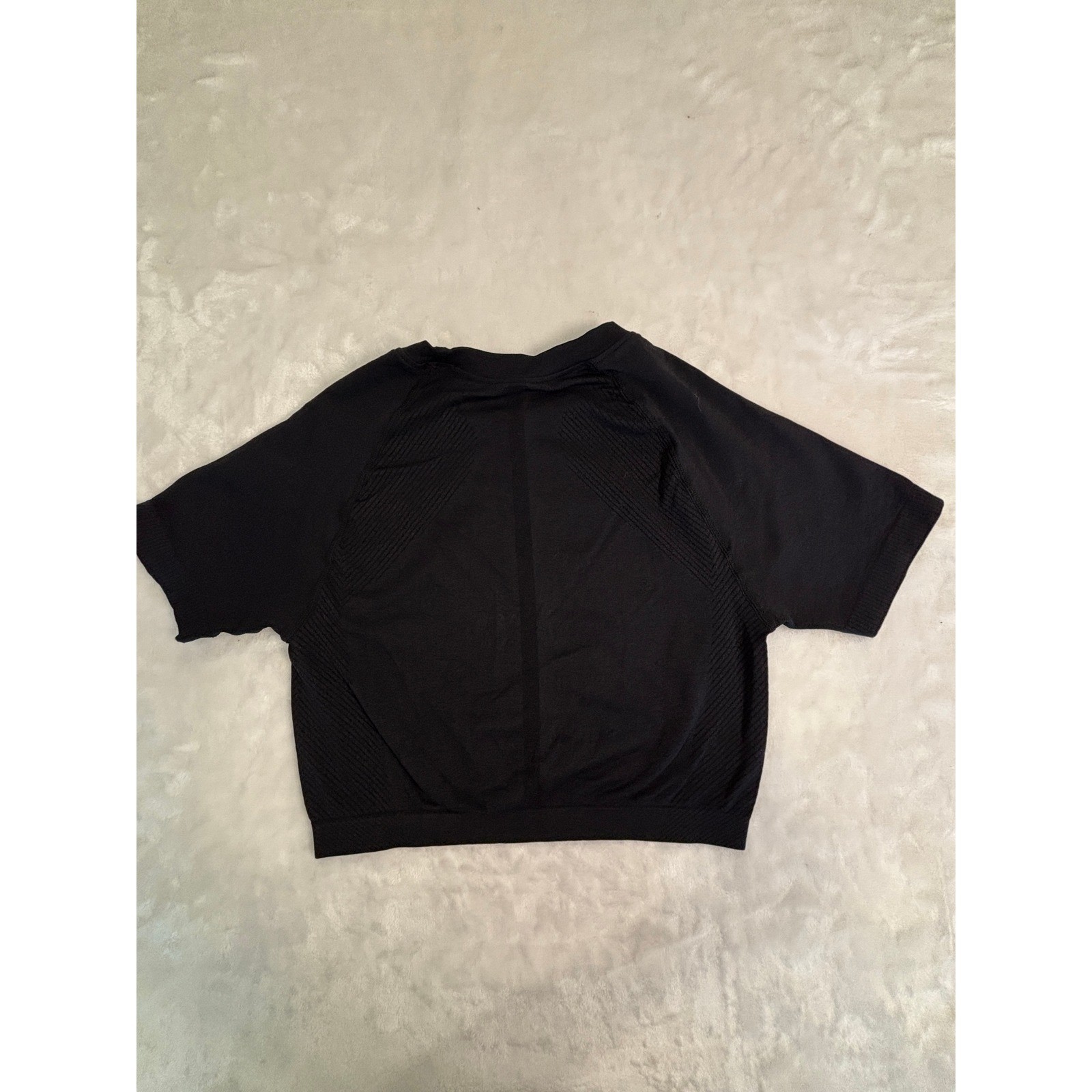 Seamless Athletic Crop Top Short Sleeve Black Performance Gym Shirt Womens M