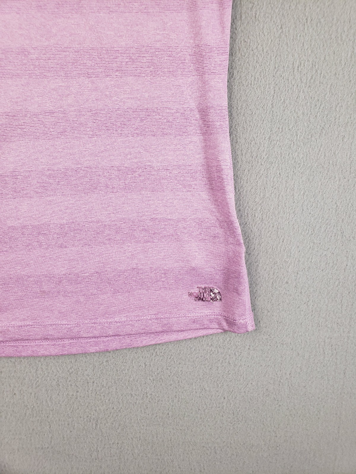 The North Face Women Athletic Top S Two Tone Raglan Sleeve V Neck Performance