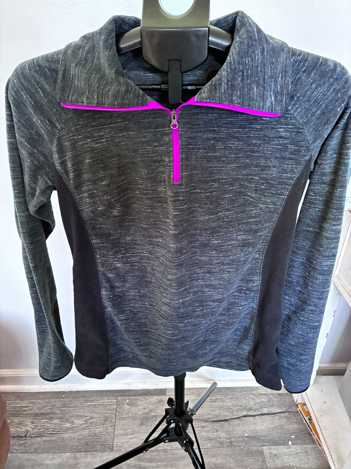 Columbia Women’s Activewear Pullover 1/4 Zip Mock Neck Heather Gray M