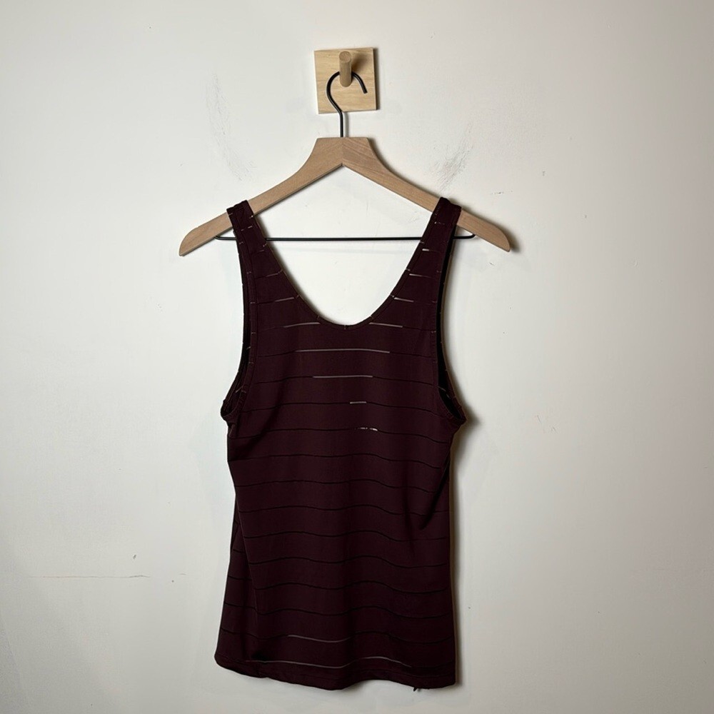 Athleta Max Out Chi Tank Top With Scoop Back In Plum Purple Women’s Size XS