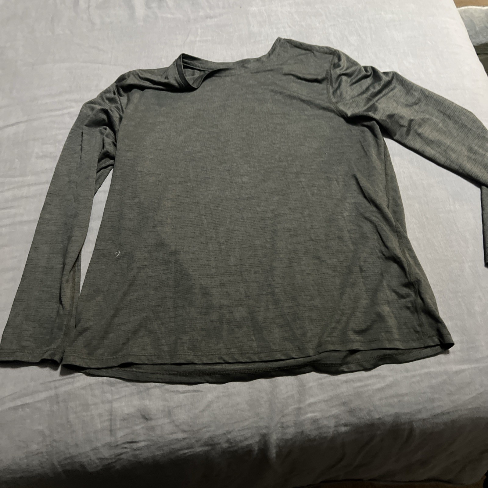 Athletic Women’s Long Sleeve Green Shirt Size XL (16-18)