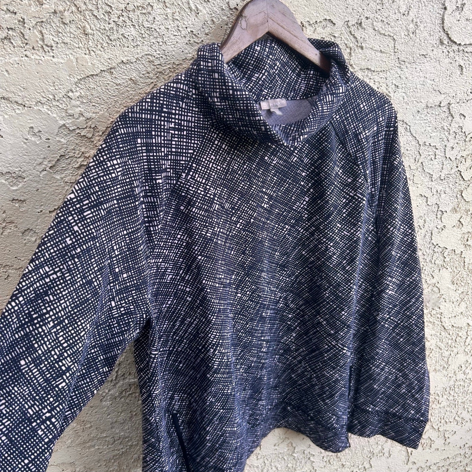 T by Talbots Printed Navy Cowl Neck Pullover Athleisure Top XL