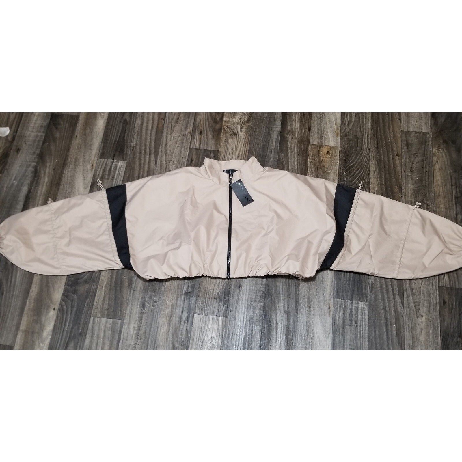 NWT New Reebok x Cardi B Woven Cropped Jacket Ultimate Beige/Black Size 4X