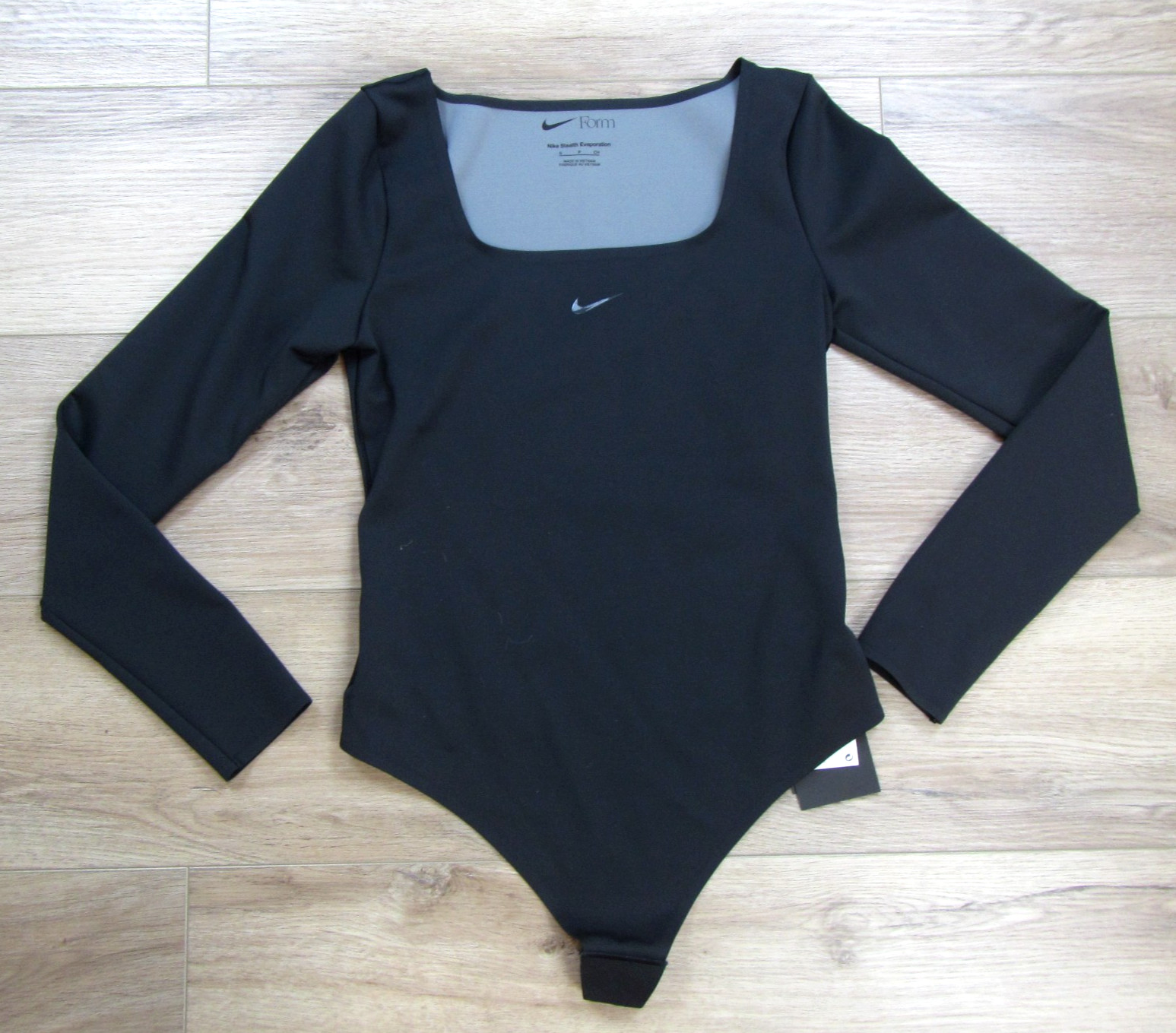 NEW NIKE $80 WOMENS FORM LONG SLEEVE BODYSUIT BLACK RUN WORKOUT SHIRT TOP SMALL
