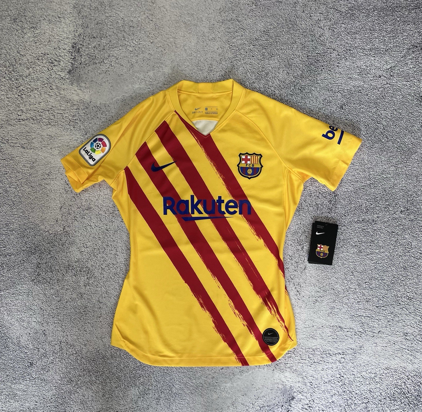 Nike FC Barcelona Jersey Women Size S CT2529-727 La Liga Dri-Fit Shirt New Tags