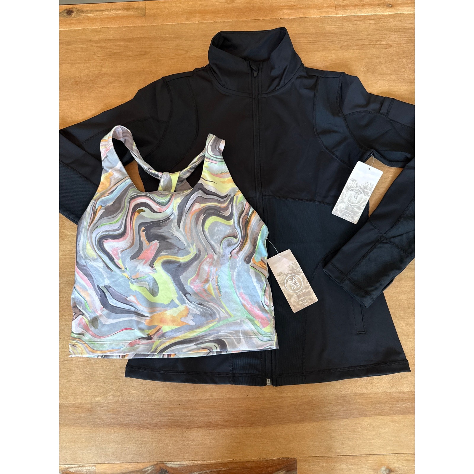 Sage Collective Dream swirl cropped athletic built in bra and Black Zip Jacket M