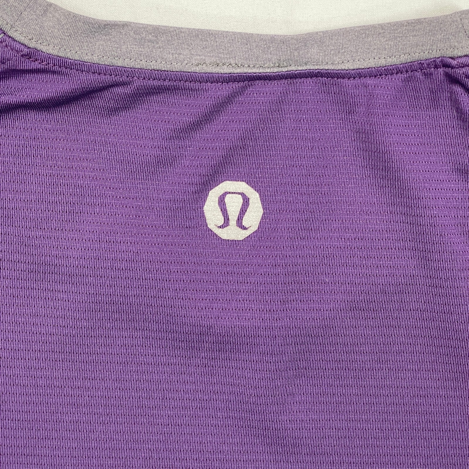 lululemon Vented Athletic Running Top Size Large L Exterior Pocket Purple Grey
