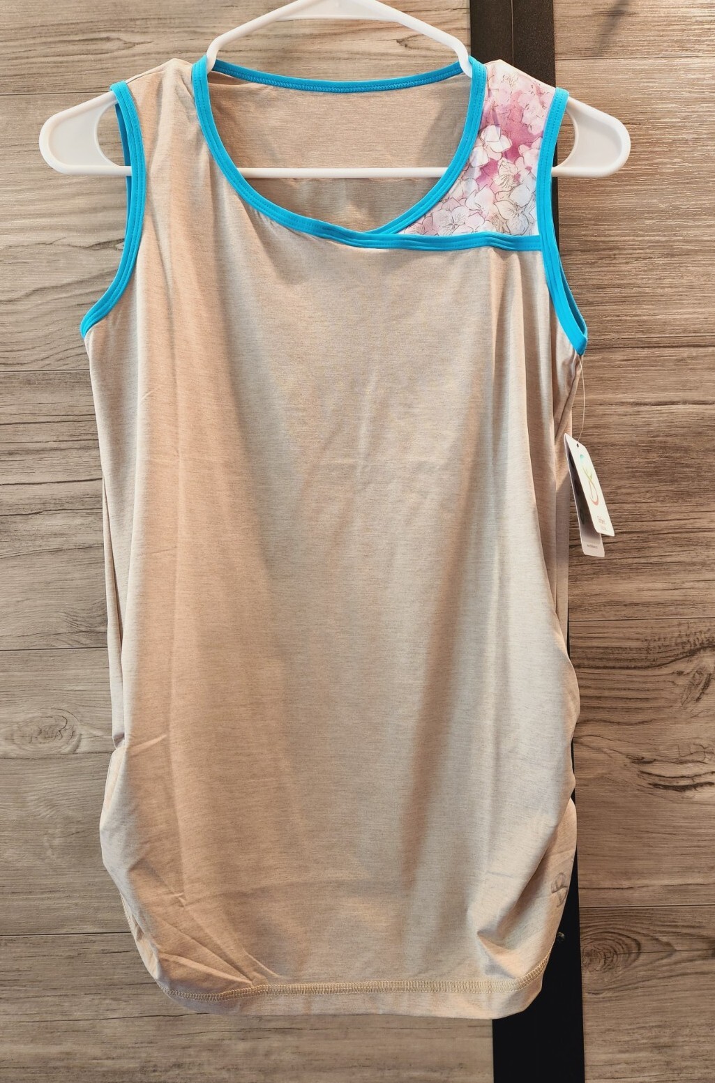 Sofibella Sleeveless Top Sand & Floral Print With Turquoise Trim Small NWT
