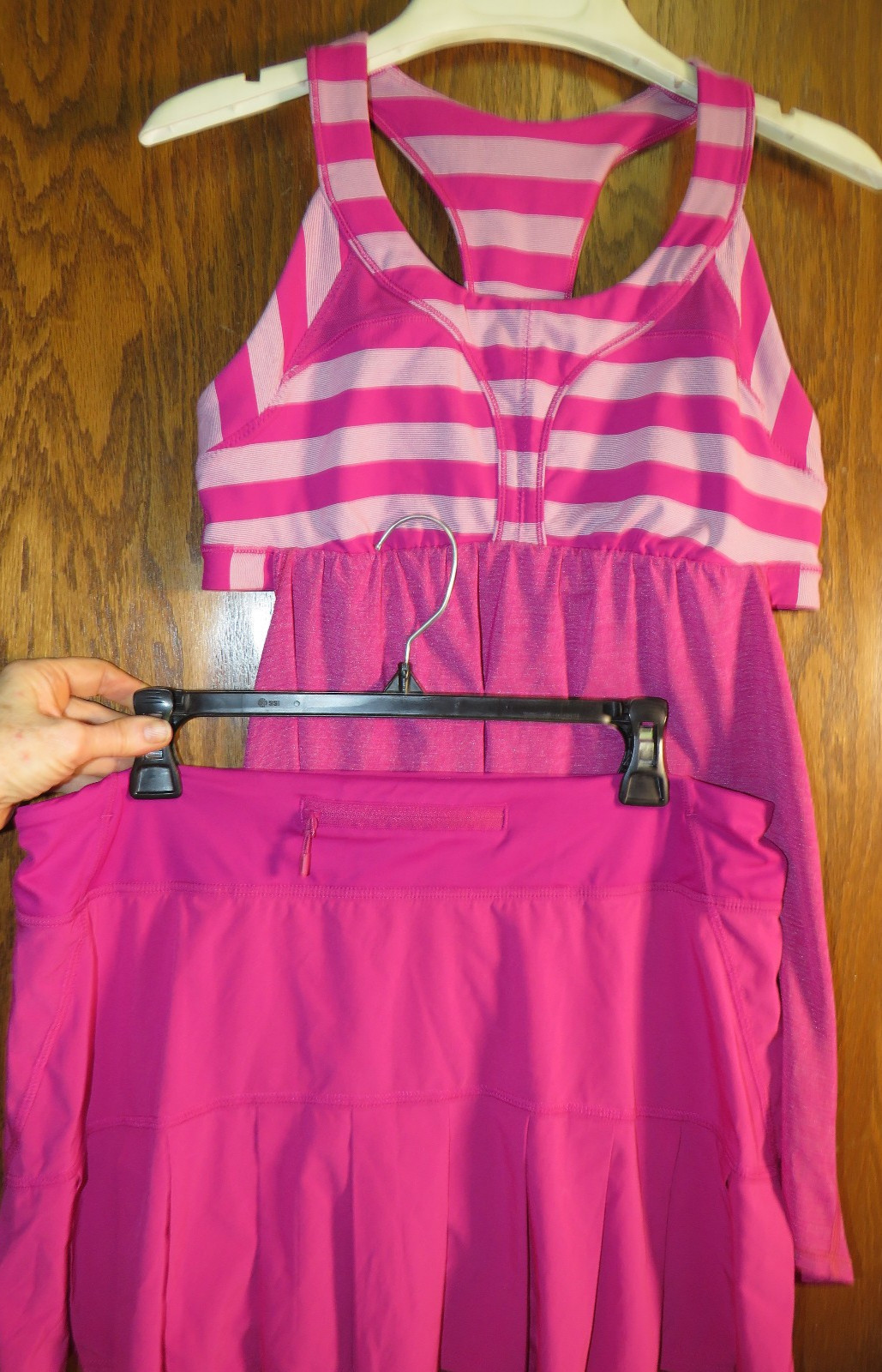 Lululemon 8 Ujjayi Tank Raspberry Deep Fuschia Floral Hot Pink EUC! Rare!