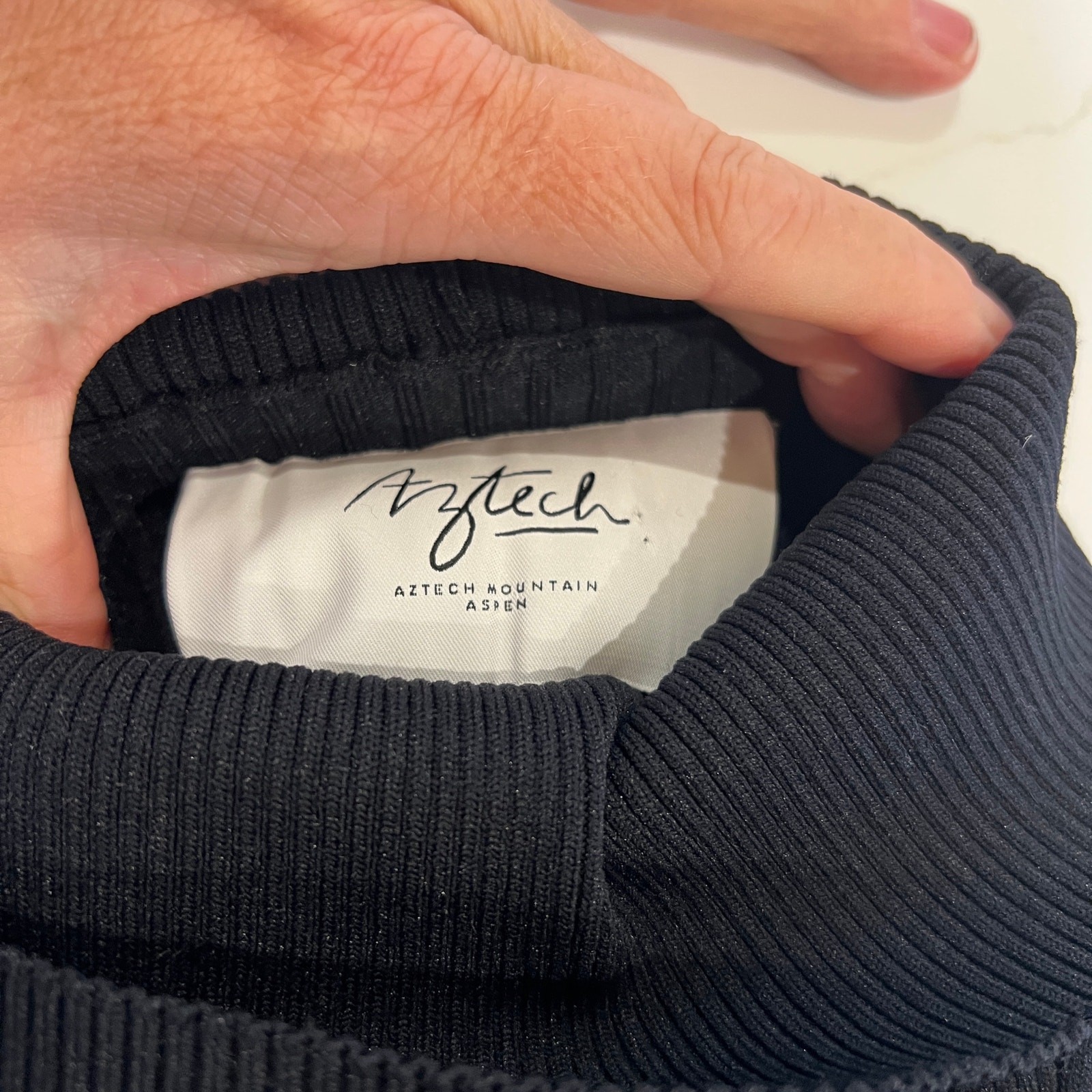 Aztech Aspen Ski base ribbed turtleneck black small EU 38 apres designer