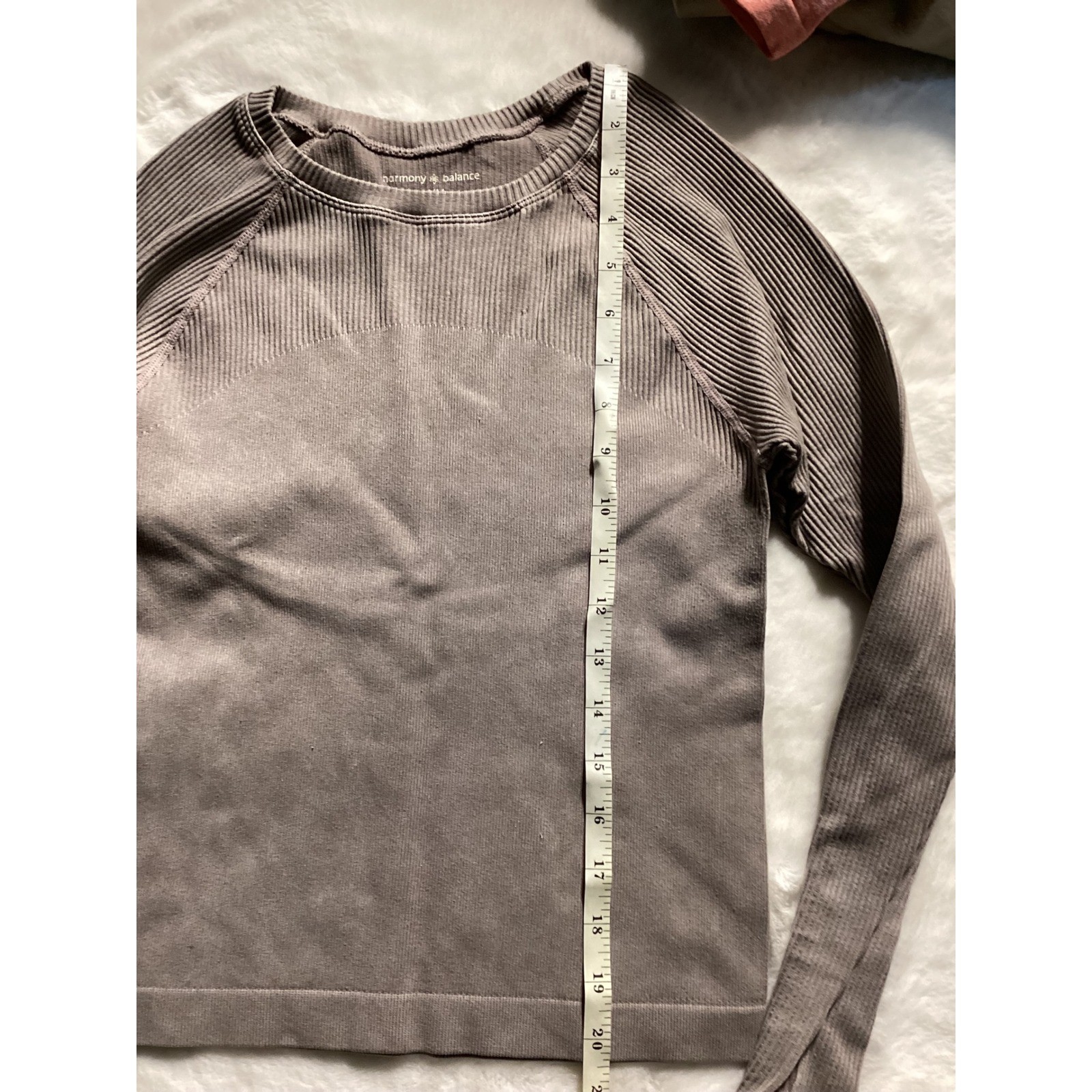 Harmony & Balance Ribbed Seamless Long Sleeve Top Womens Medium Taupe Excellent