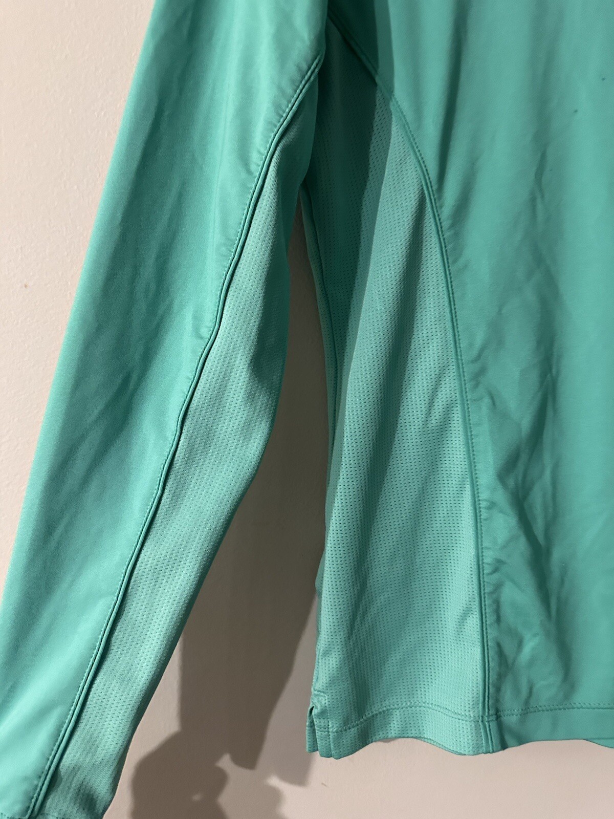 Peter Millar Crown Sport E4 Lightweight Shirt Green 1/4 Zip Size M 50+UPF Top