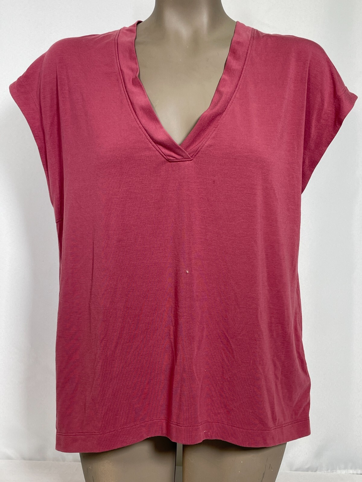 Athleta Essence Away From Body Tie Back V-Neck Pink Top Women’s MEDIUM