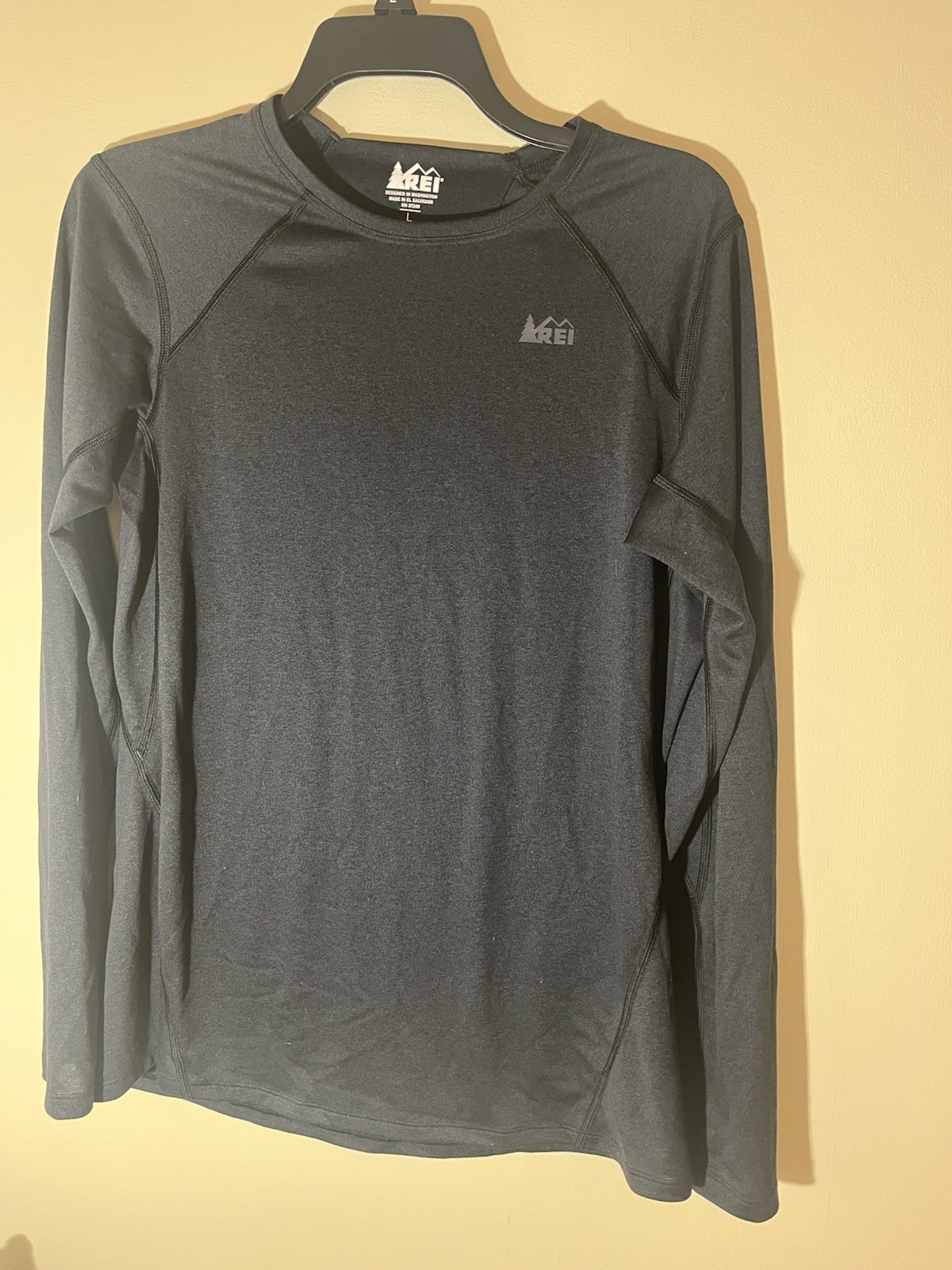 REI Top Women’s Large Lightweight Longsleeve Base Layer Hiking Camping Outdoors