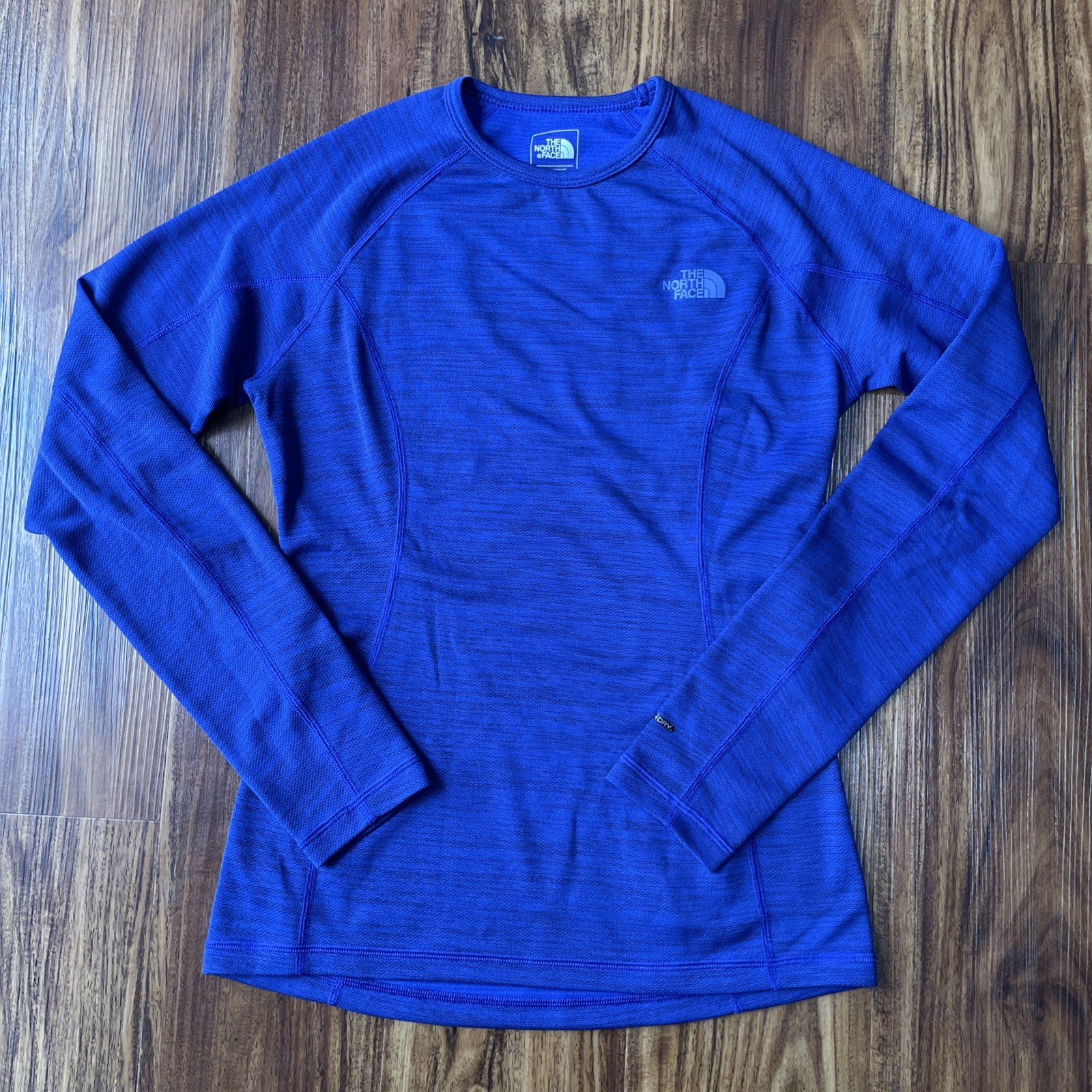 The North Face Womens XS Long Sleeve Flashdry Baselayer Crew Neck Pullover Blue