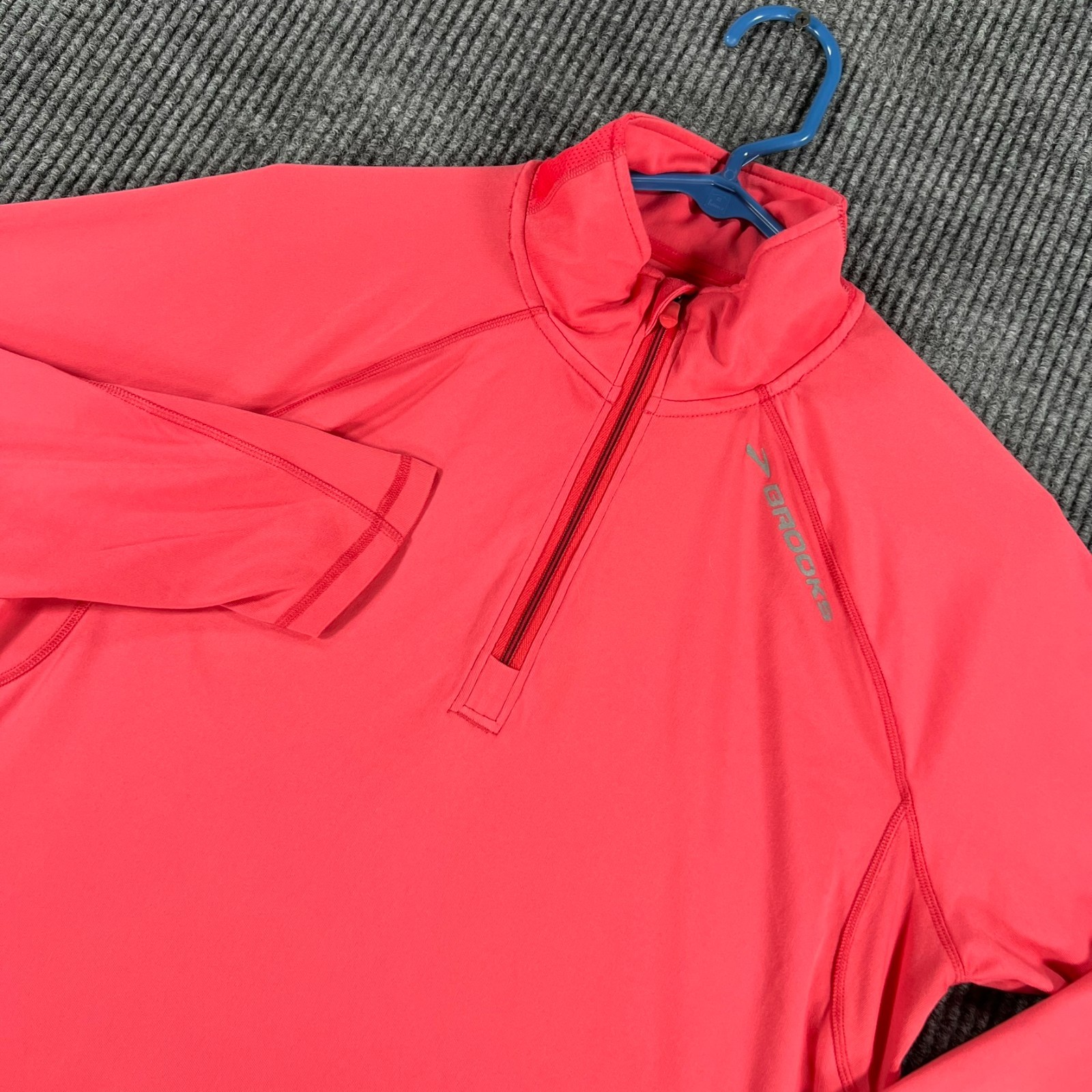 Brooks Pullover Shirt Womens Large Pink Long Sleeve 1/4 Zip Mock Running