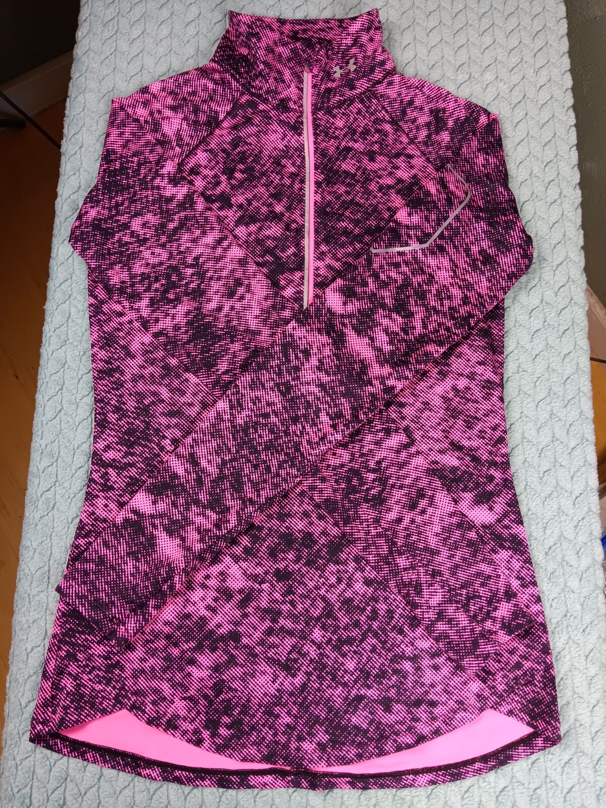 Womens Pink Black UNDER ARMOR All Season Gear Long Sleeve Athletic Workout Top