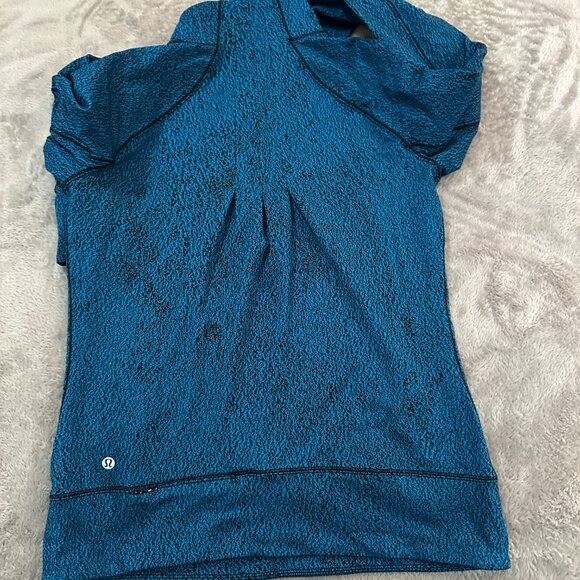 Lululemon Rush Hour 1/4 Zip Pullover Sweater Top Women’s size 8 Blue