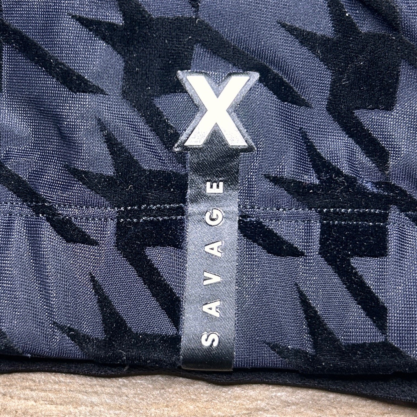 Savage X Fenty Risqué Taker Houndstooth Medium-Impact Sports Bra –Black –Small
