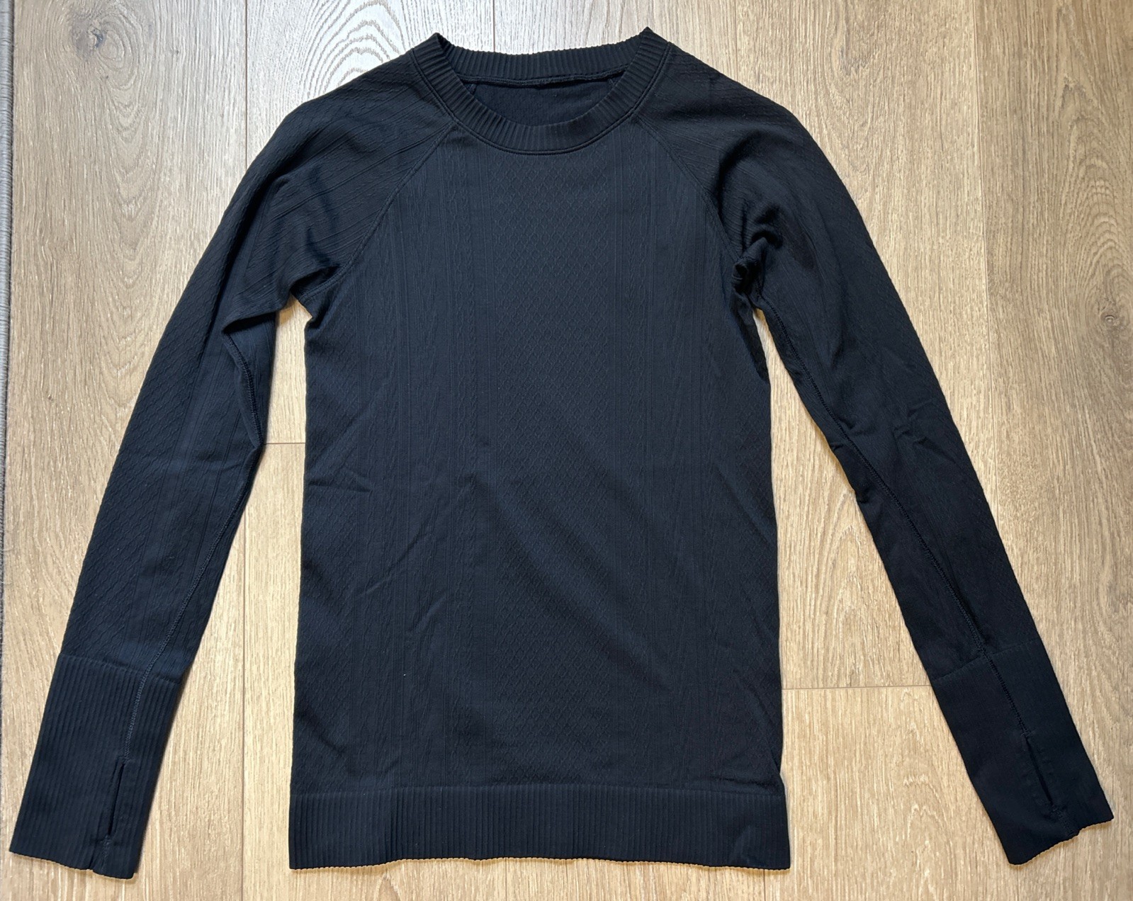 Lululemon Sz 6 Black Restless Diamond Cable-knit Pullover Thumbholes Long Sleeve