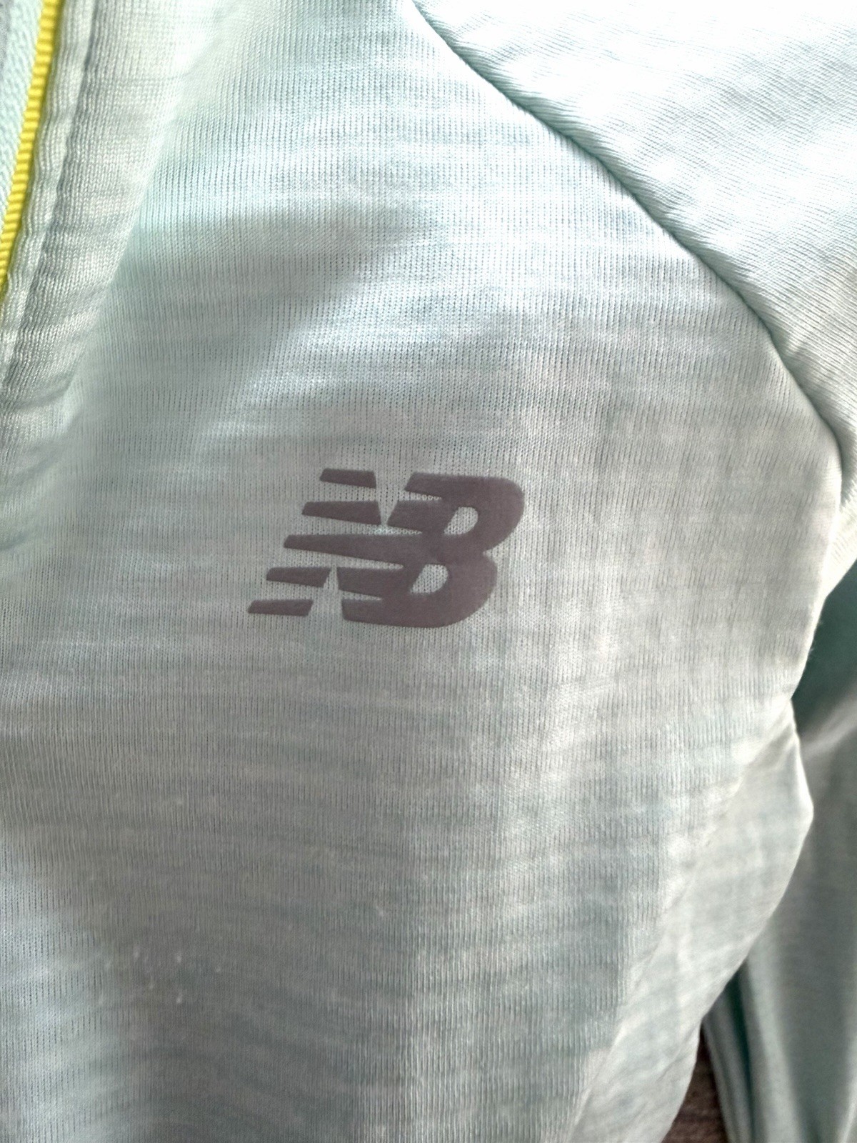 New Balance Heat Women’s S Light Blue/Yellow 1/4 Zip Mock Neck Running Top