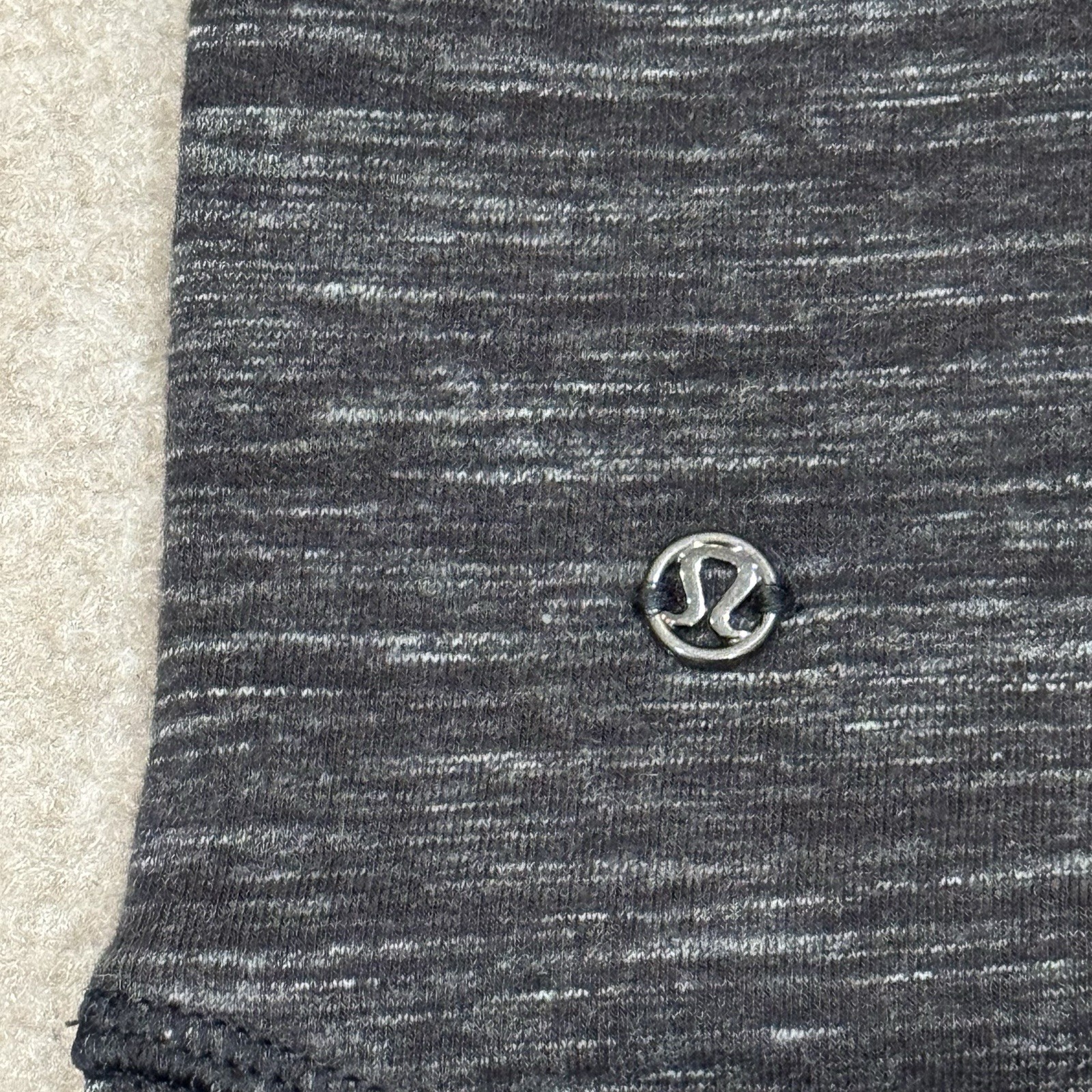 Lululemon Women’s Size 6 Heathered Marled Black Exhalation Pullover
