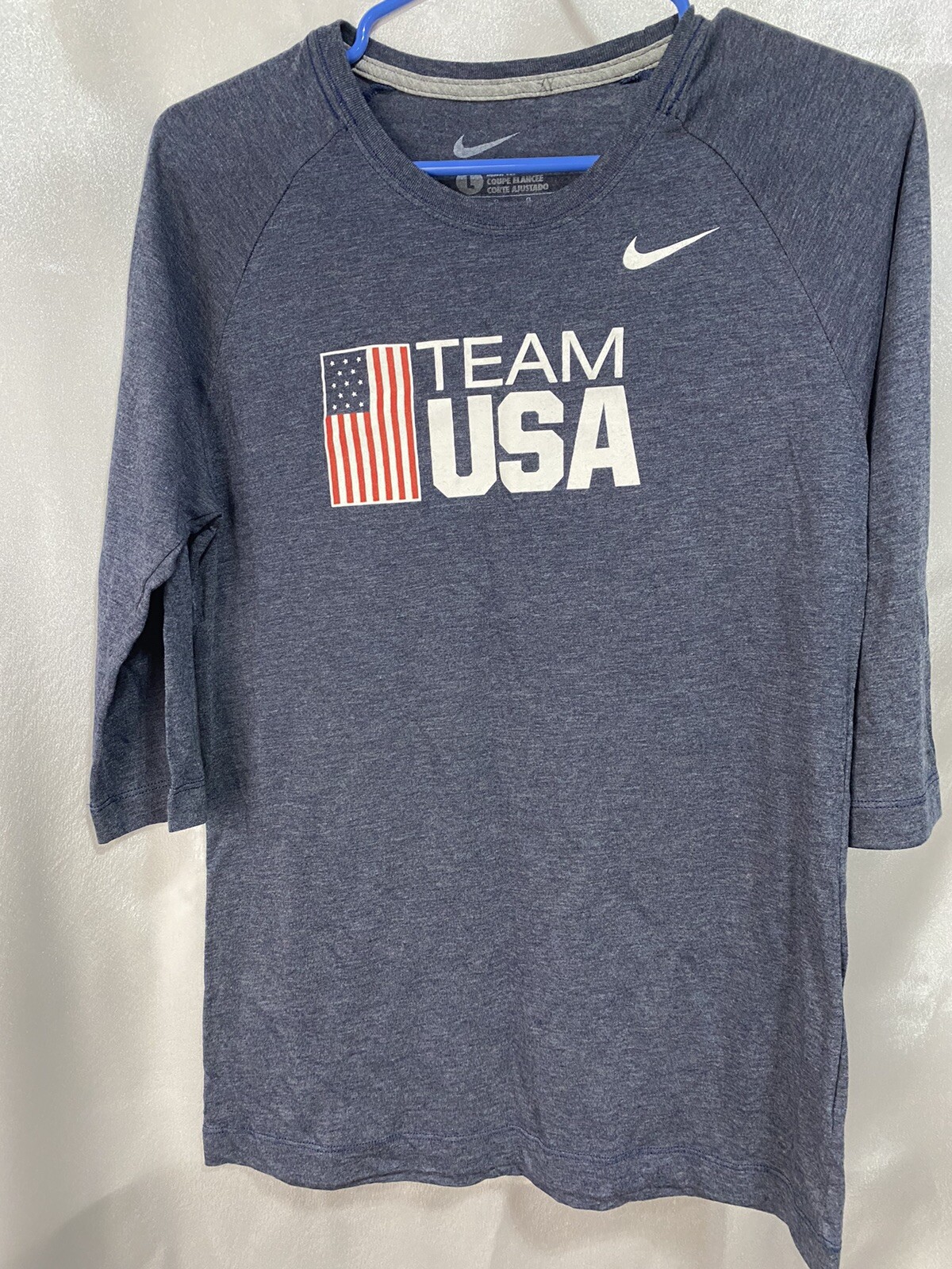 New Nike Adult Women’s Size L Dove Blue Reglan T -Shirt