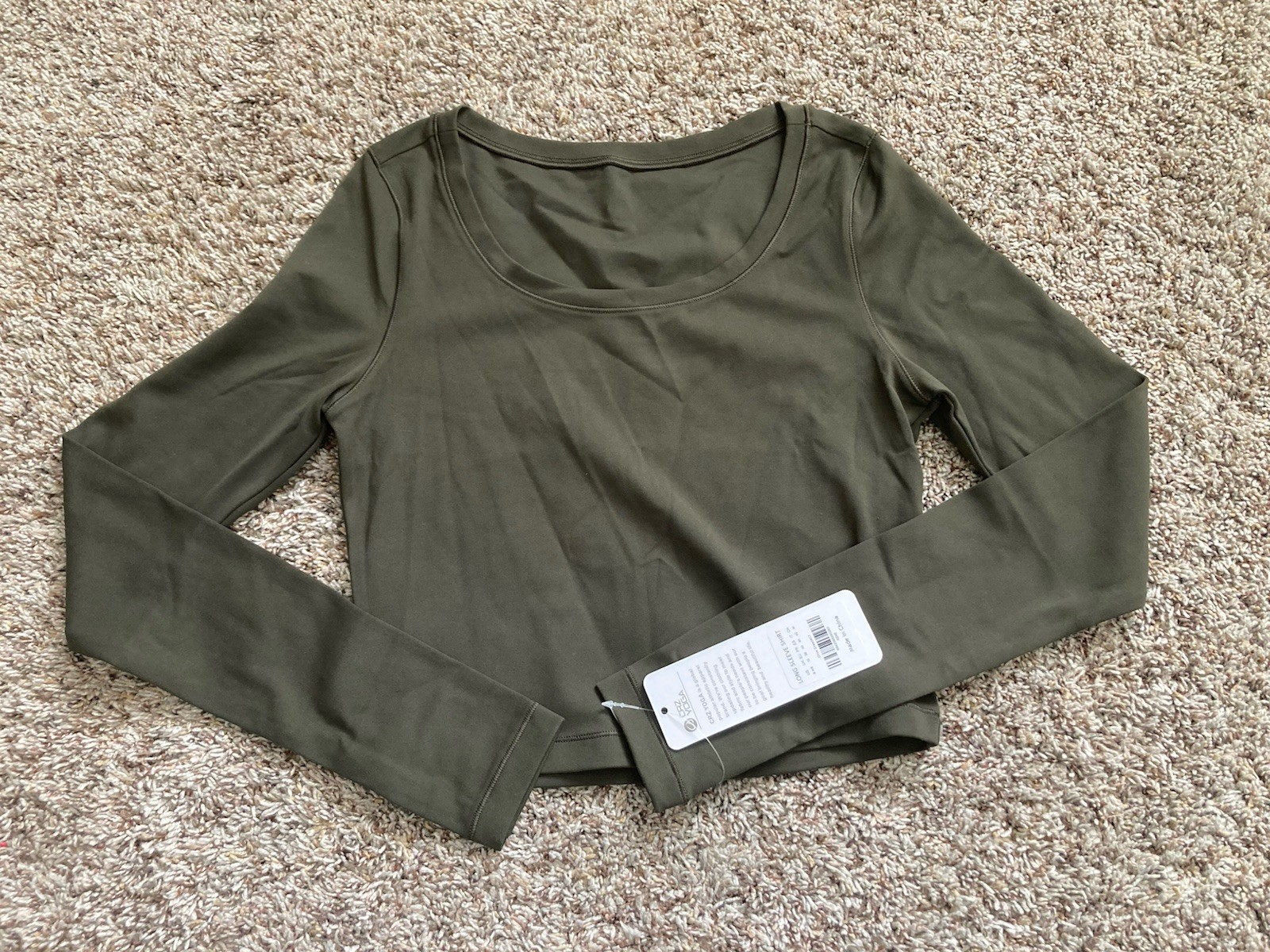 CRZ YOGA long sleeve shirt olive green with thumb holes. Womens Athletics. SMALL