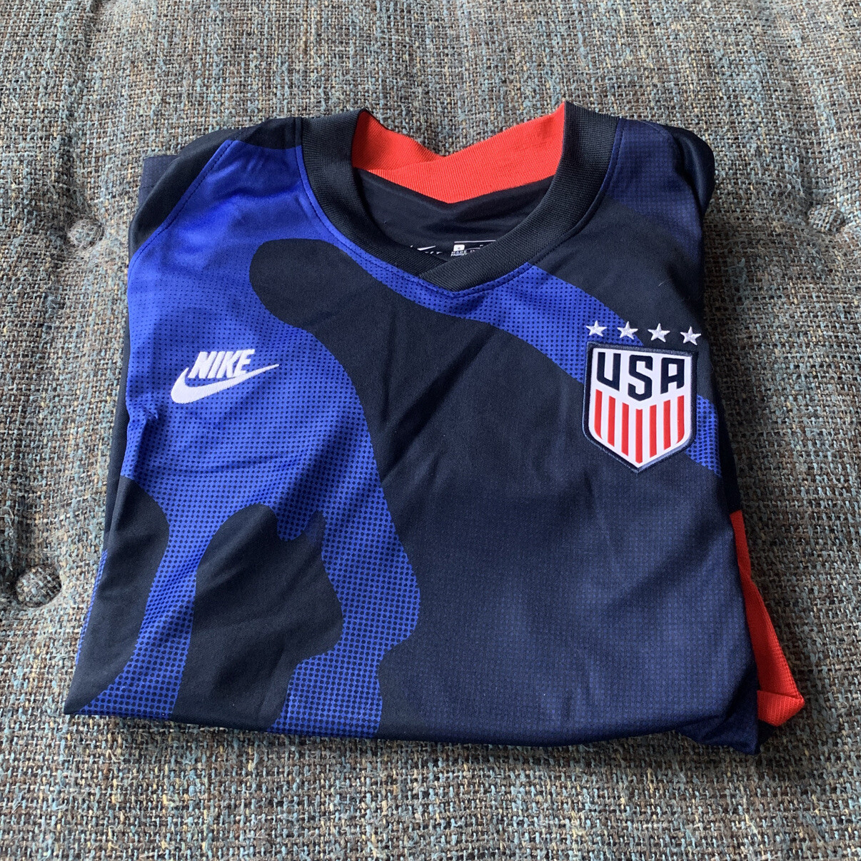 NWOT Nike Drifit USA Soccer Jersey Women’s Size Small Blue National Team D11
