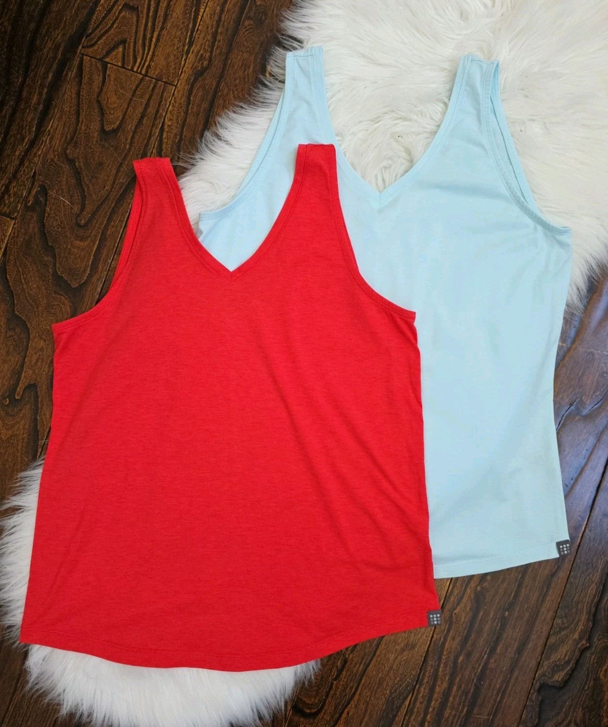 Title Nine V Neck Tank Tops Women’s Size Medium •Lot Of 2• Red /Blue