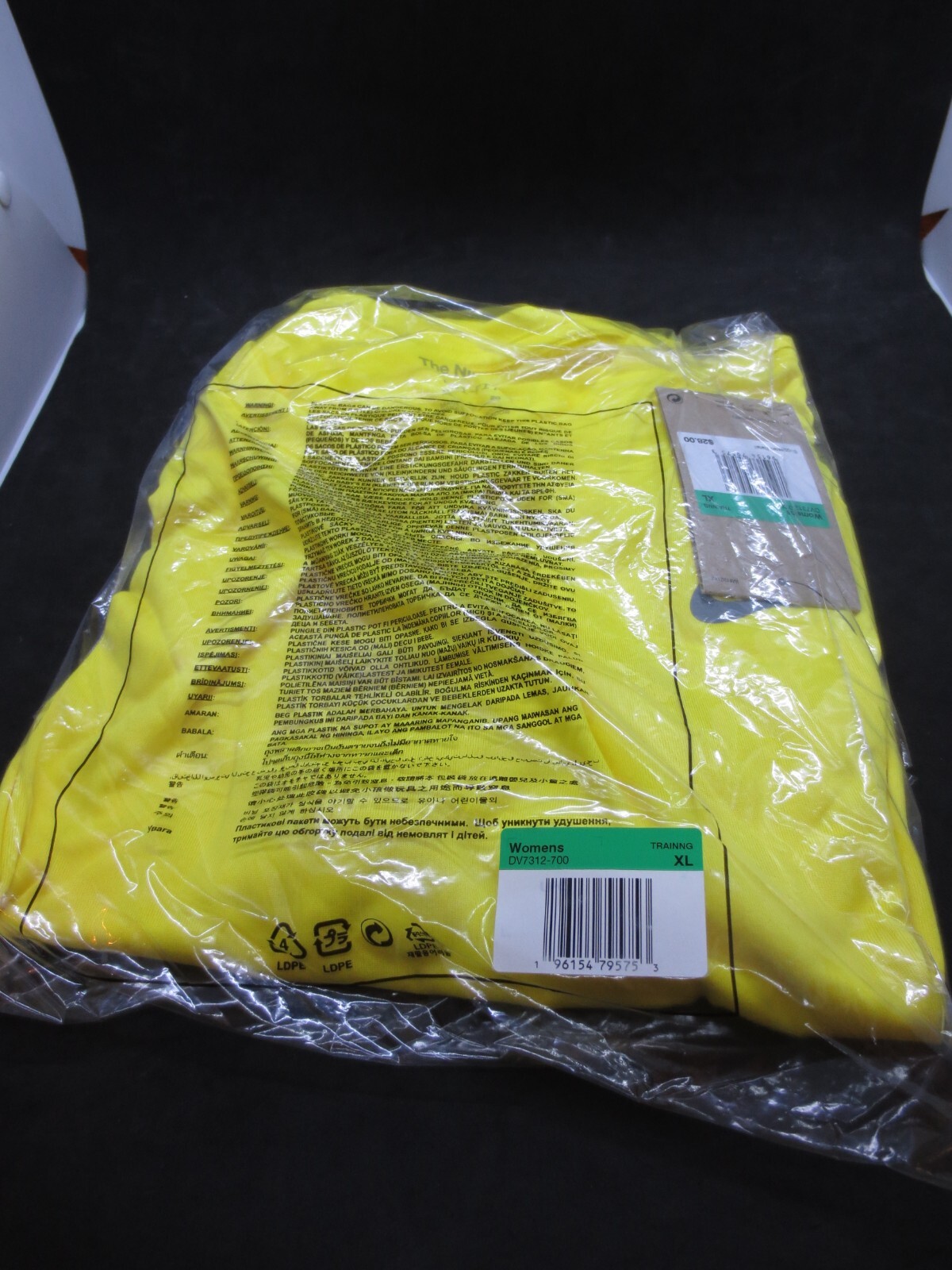 The Nike Tee Women’s Short Sleeve Shirt Yellow DV7312-700 Sizes : XS to XXL NWT