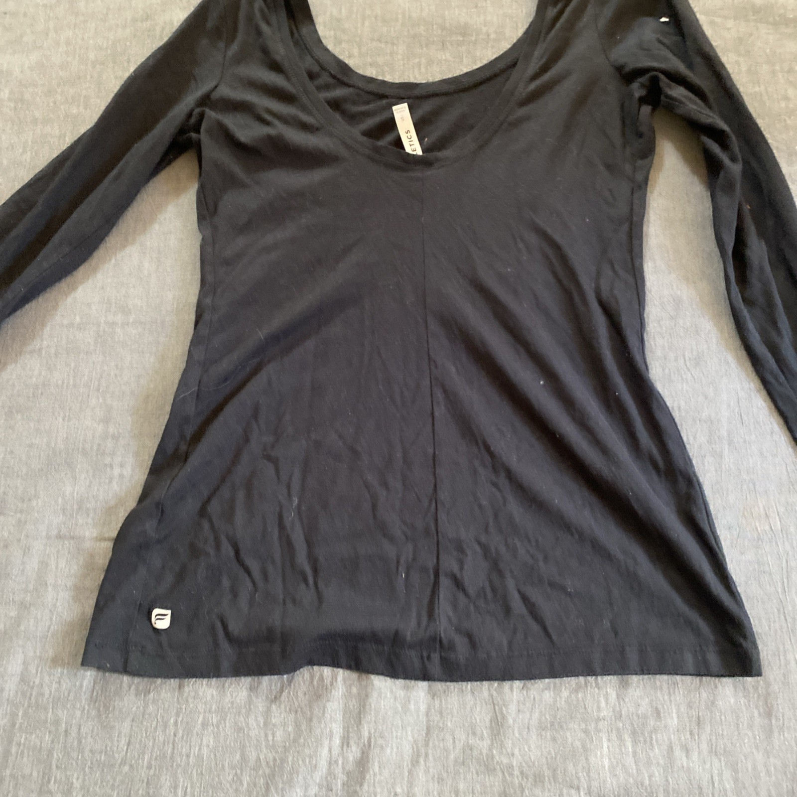 Fabletics Black Long Sleeve Top Size Small Workout Lounge Long Back Sexy