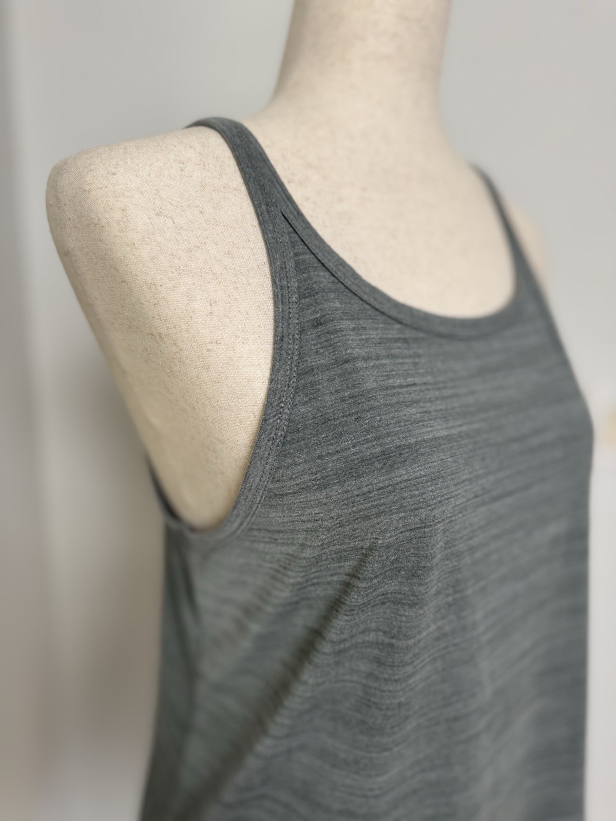 Nike Dri Fit Women’s Small Sleeveless Blue Athletic Tank Top