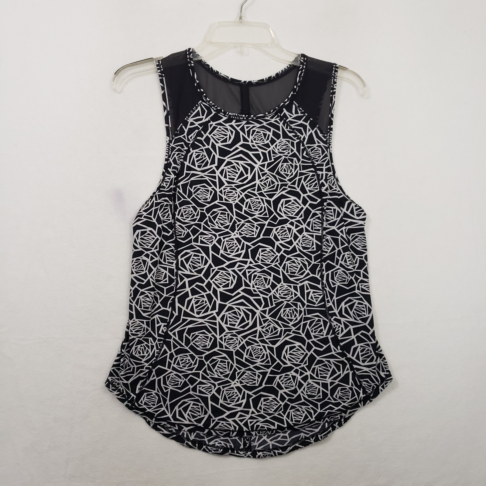 Lululemon Sculpt Tank Top Womens 6 Posey Black White Rose Print Sleeveless