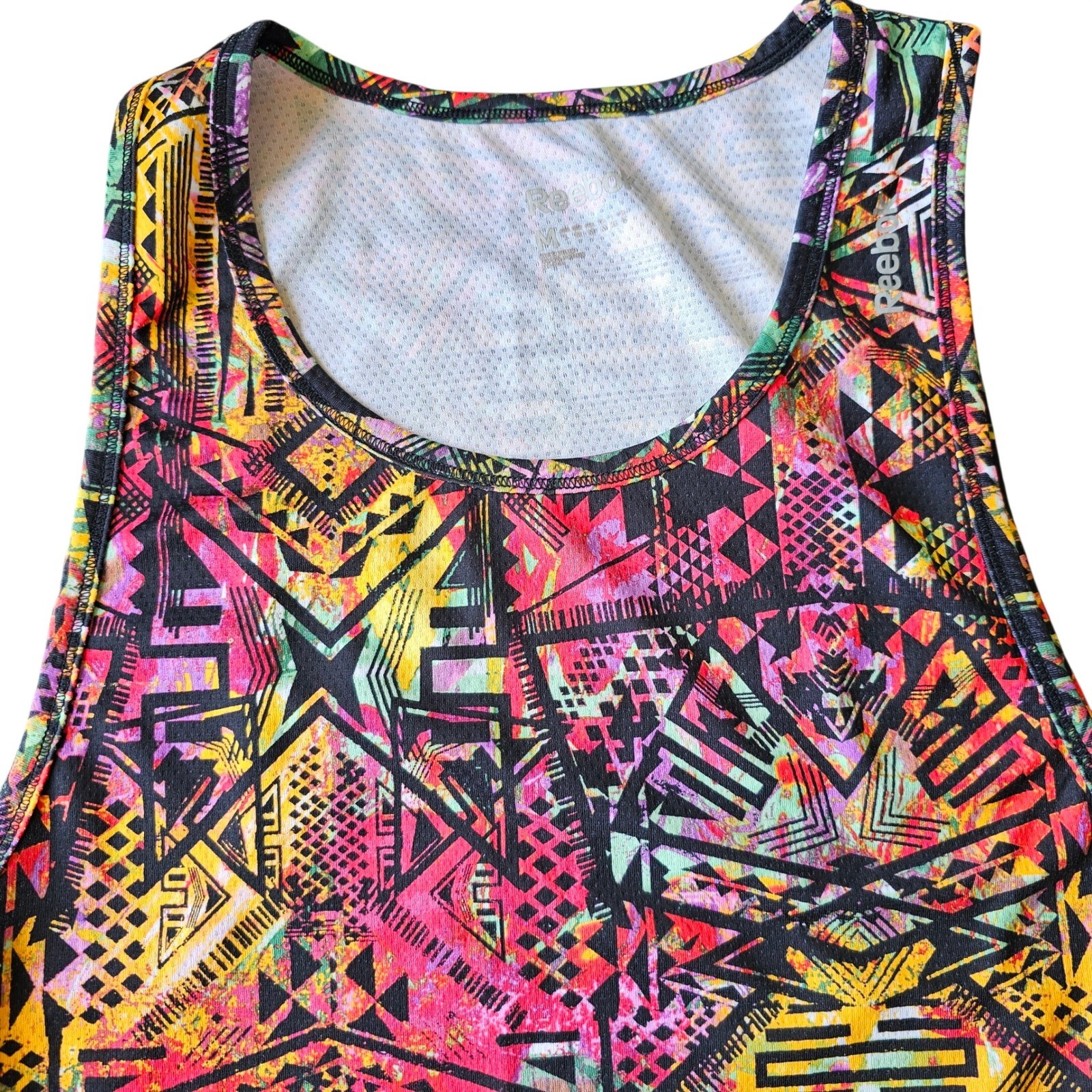 Reebok Speedwick Womens Medium Geometric Tribal Print Athletic Tank Top WAA16311