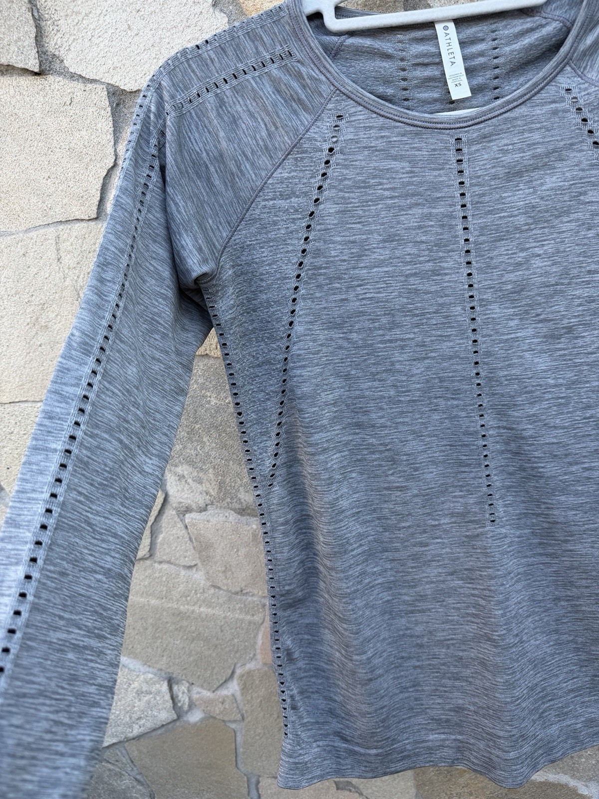 Athleta Long Sleeve Performance Top XS Gray Perforated Athletic Yoga Portugal (