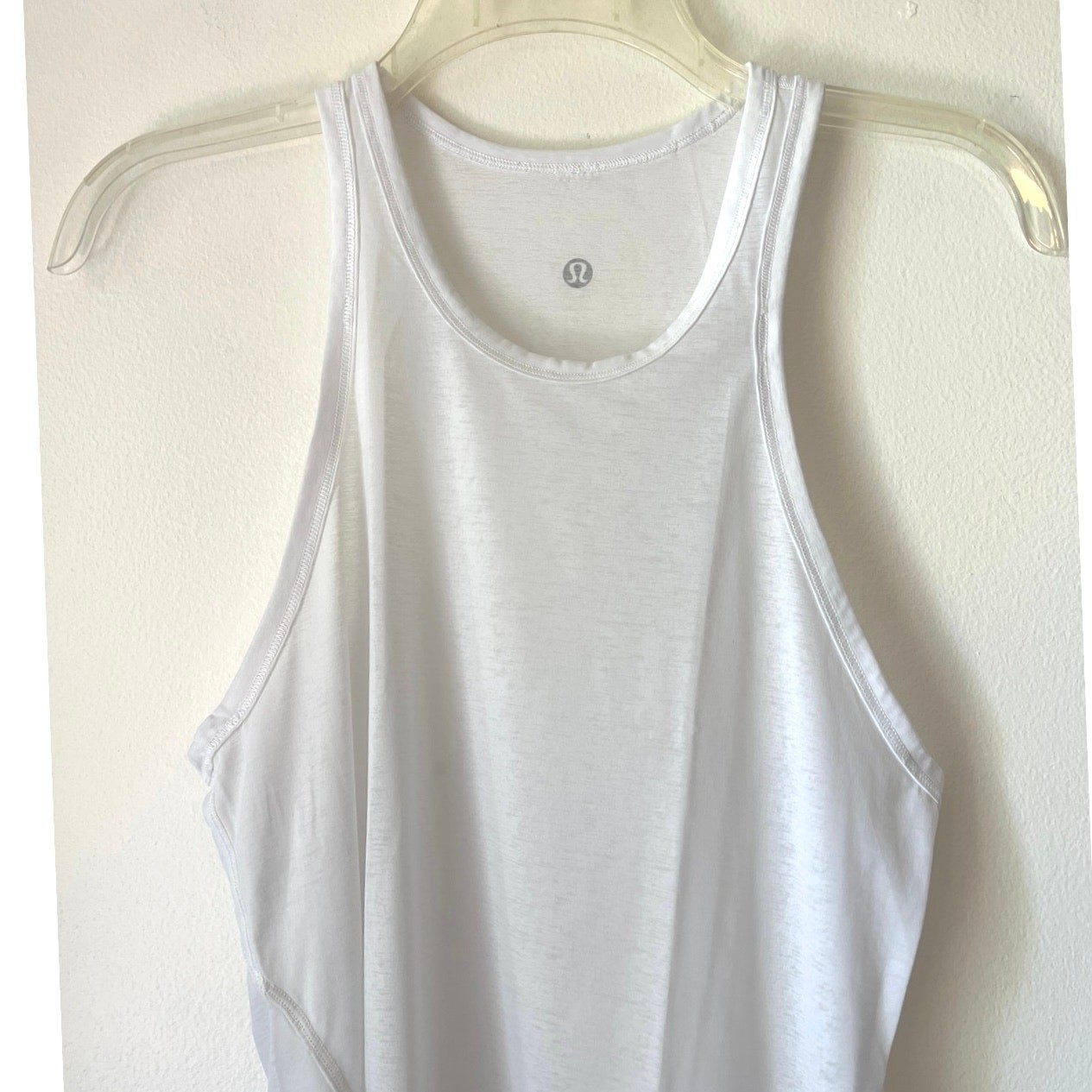 Lululemon Split Back White Tank Womens Size 2 Scoop Neck Yoga Workout Walking