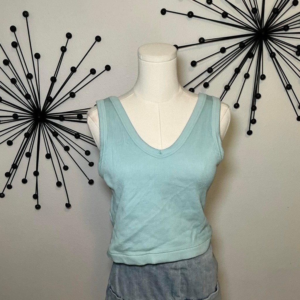 Old Navy Exhale Seamless Ribbed Tank Top Light Blue Sleeveless Stretch