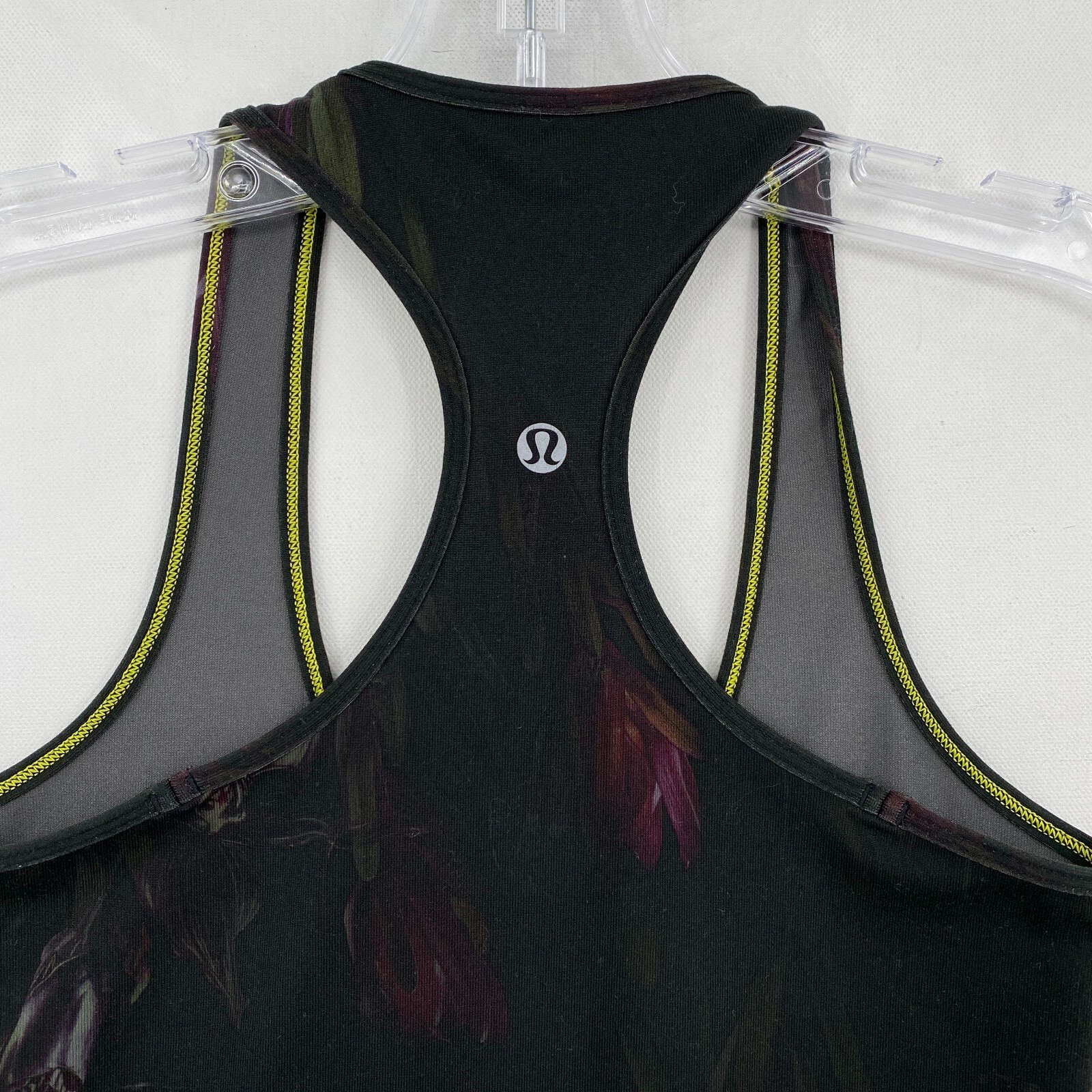 Lululemon Womens Fitted Racer Back Tank Top Size 4-6 Multi Floral Scoop Neck
