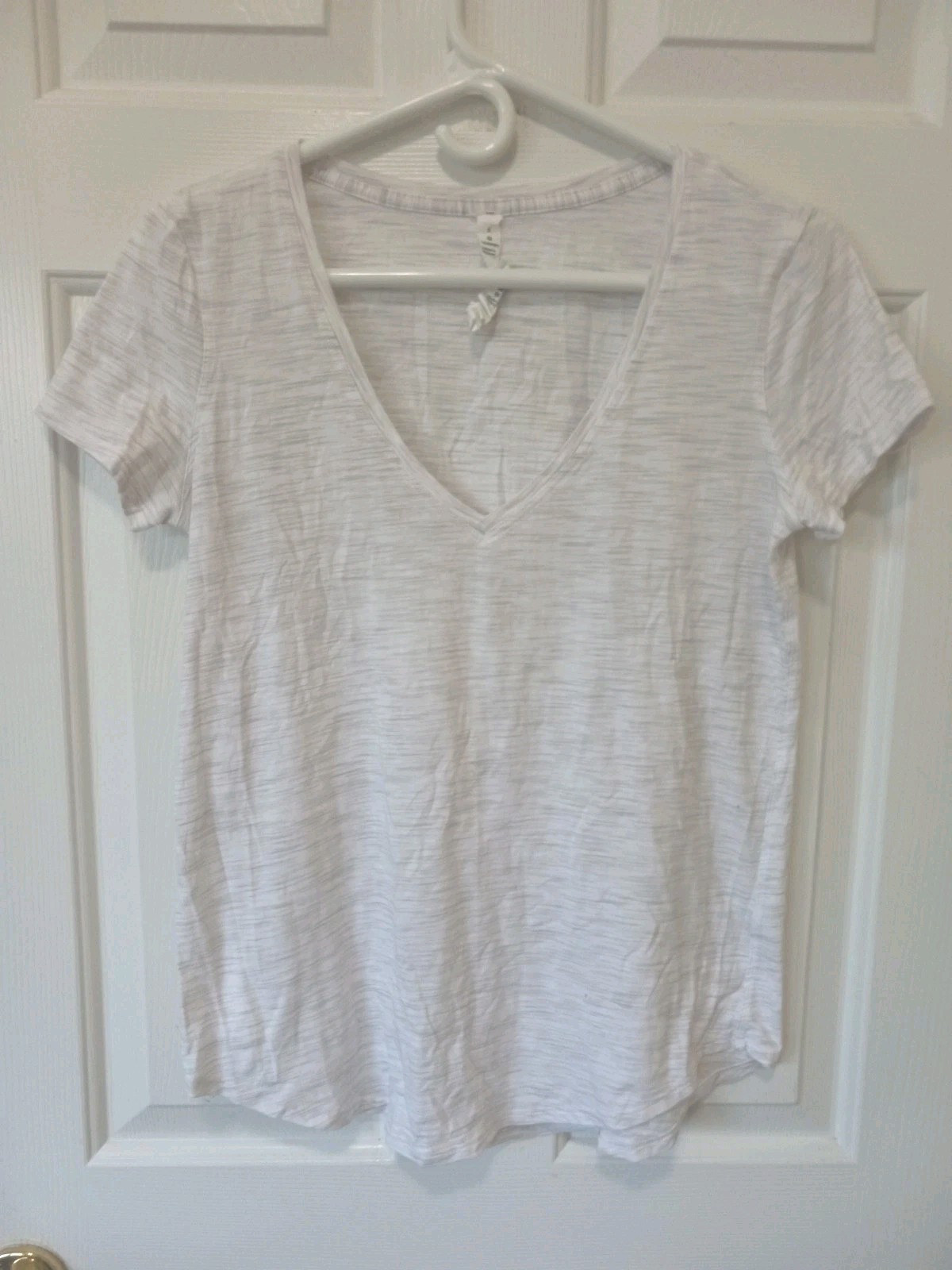 LULULEMON Women’s V Neck White Heather Top Gym Yoga Running Walking 6