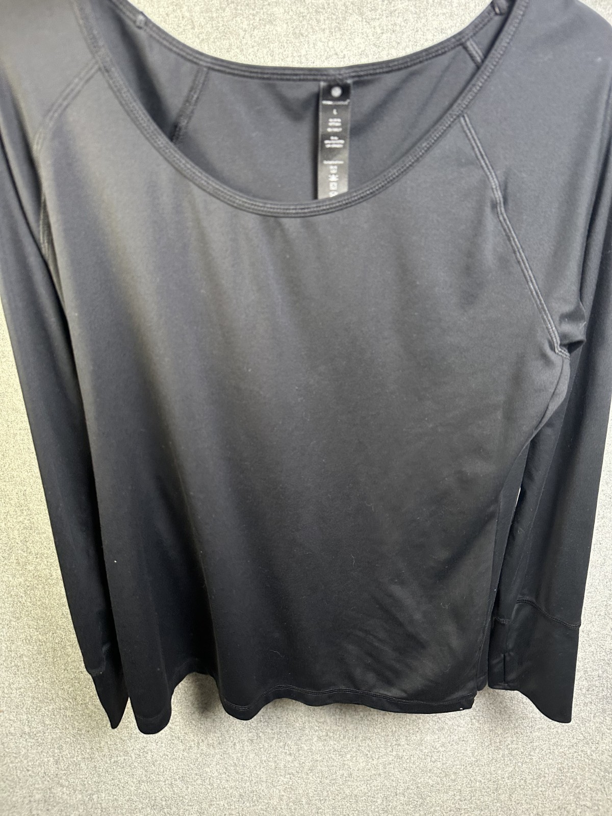 Yogalicious Large Womens Top Black Long Sleeve Stretch Comfort Solid Lightweight