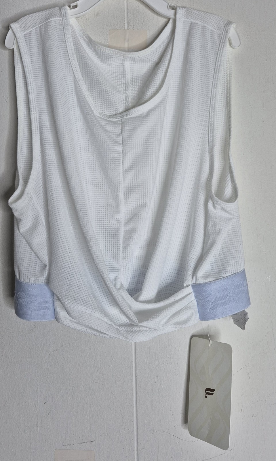 NWT FABLETICS Cashel Twist Front Tank Women’s Size M