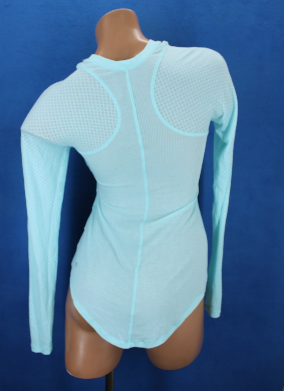 Lululemon Lightweight Thin Long Sleeve Shirt Top Size 6 #H9030