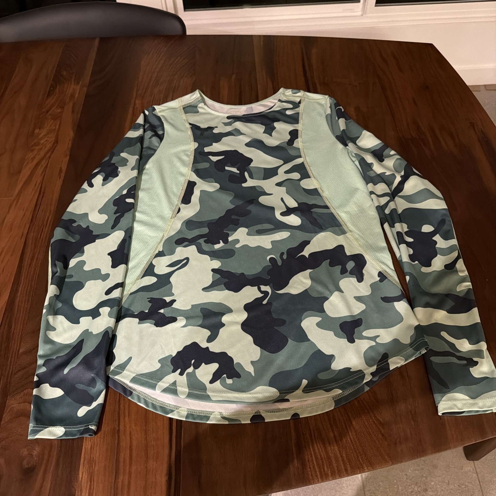 Simms Camouflage Long Sleeve Performance Shirt Womans M Green Fishing Outdoor