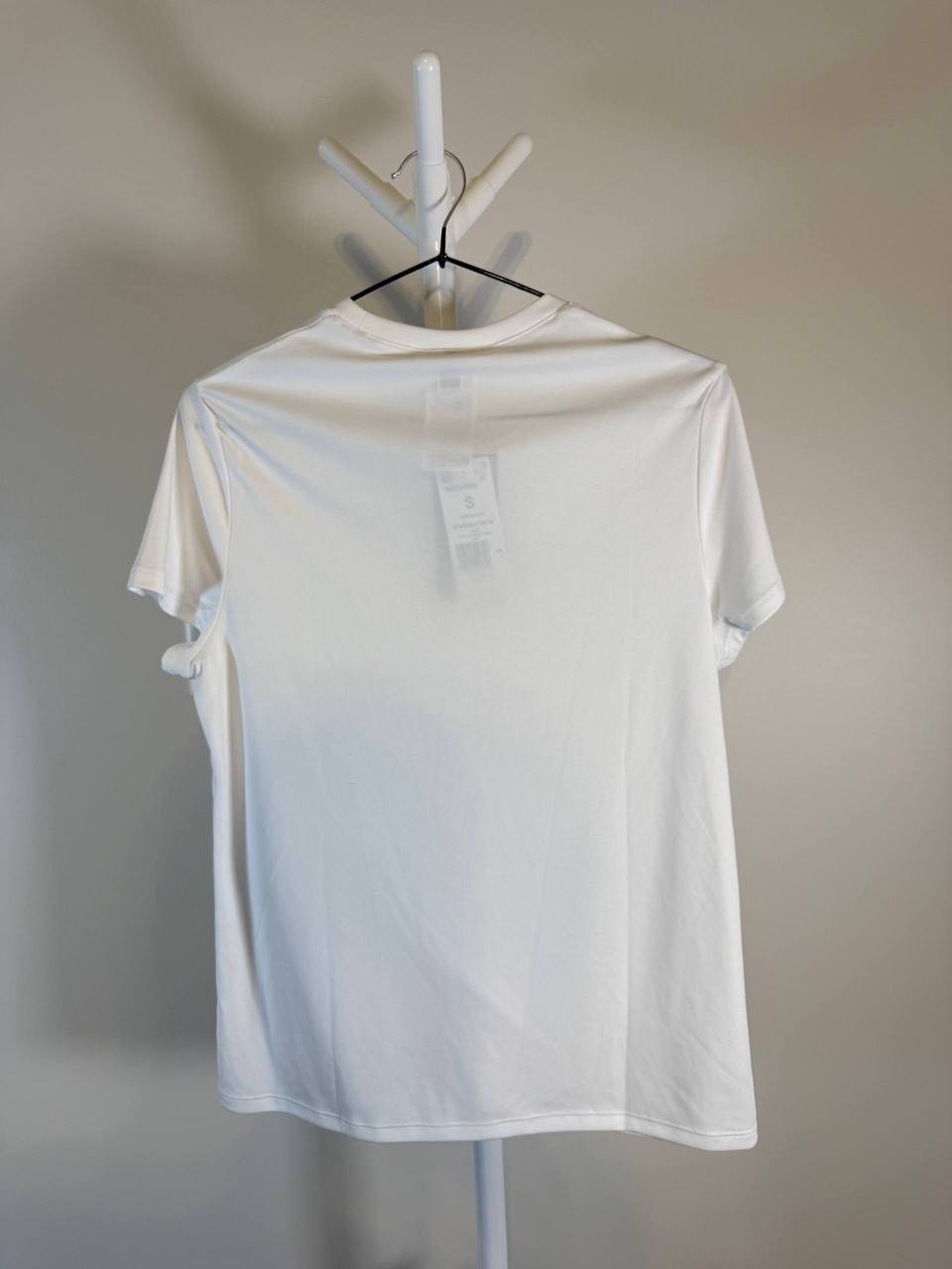 Reebok ID Train Tech Tee White Size S NWT Moisture Wicking Athletic Top