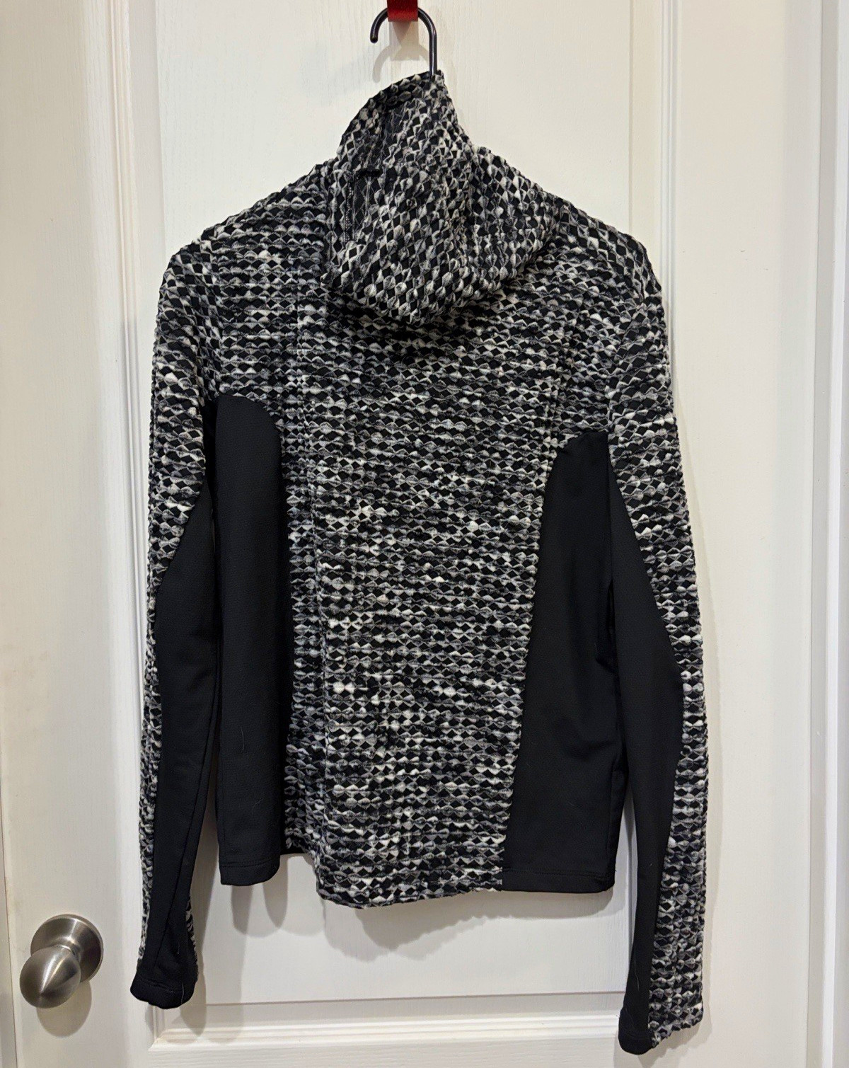 Nike Pro Hyperwarm Women’s Full Zip Mock Neck Jacket Geometric Black/White L