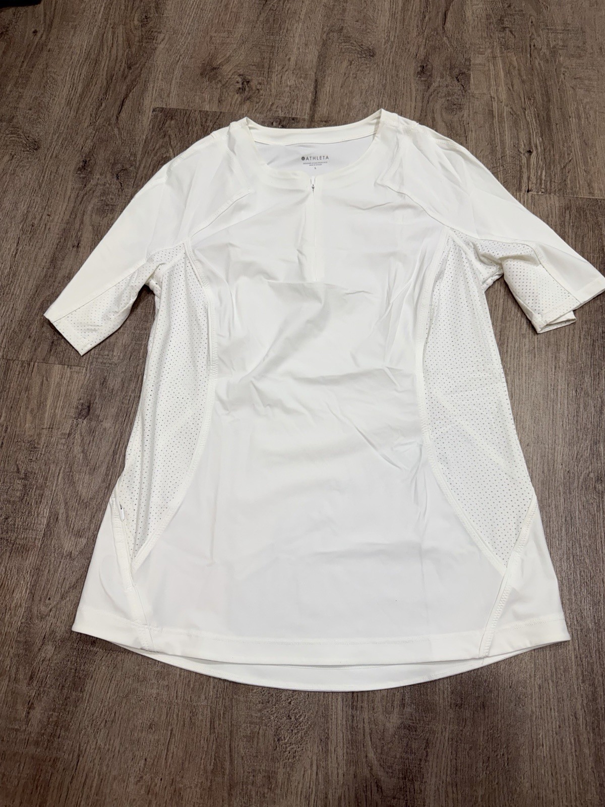 Athleta Pacifica II Tee Bundle White & Burgundy Sz L Sportswear Outdoors