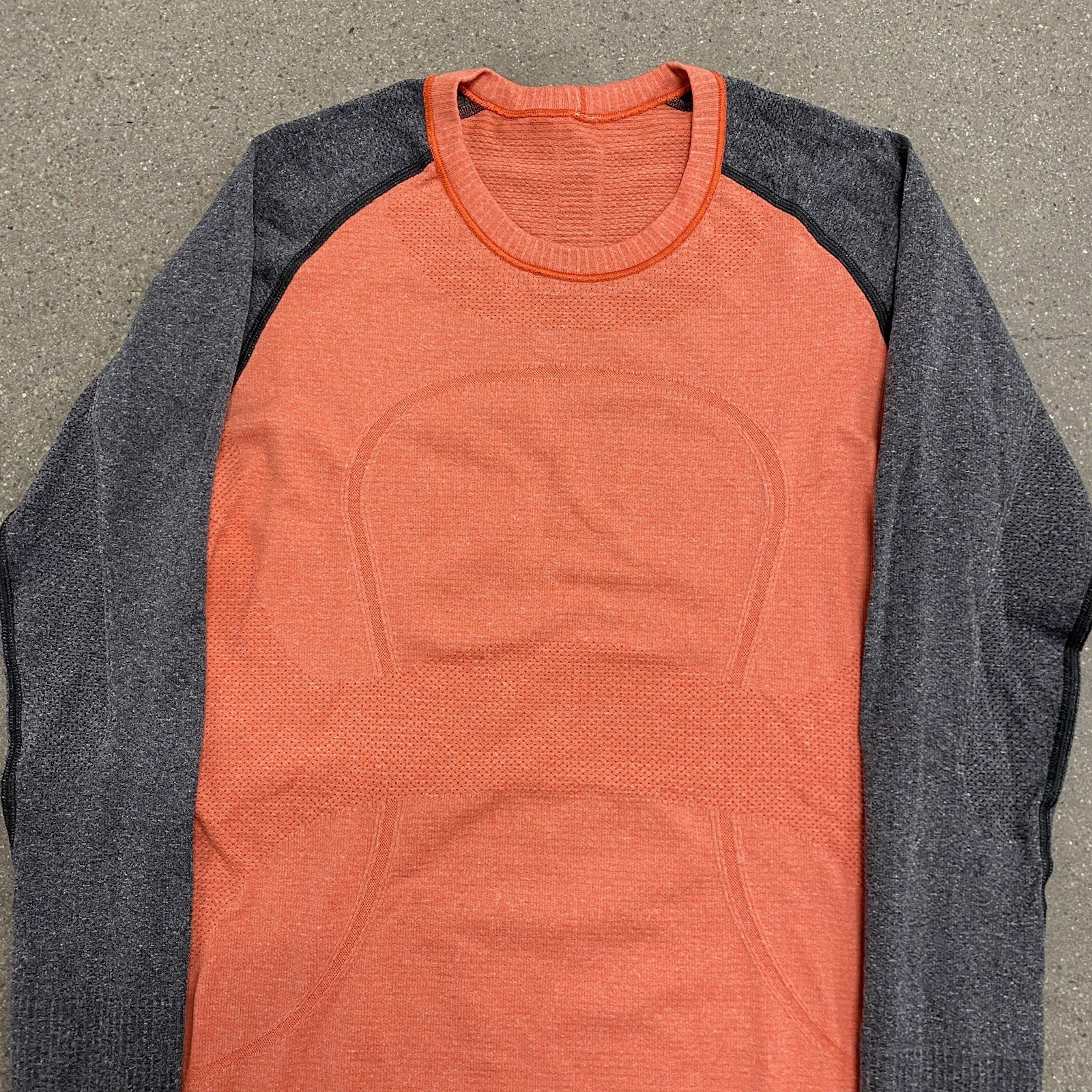 Lululemon Run Swiftly Tech Long Sleeve Shirt Women’s 8 Coral Gray